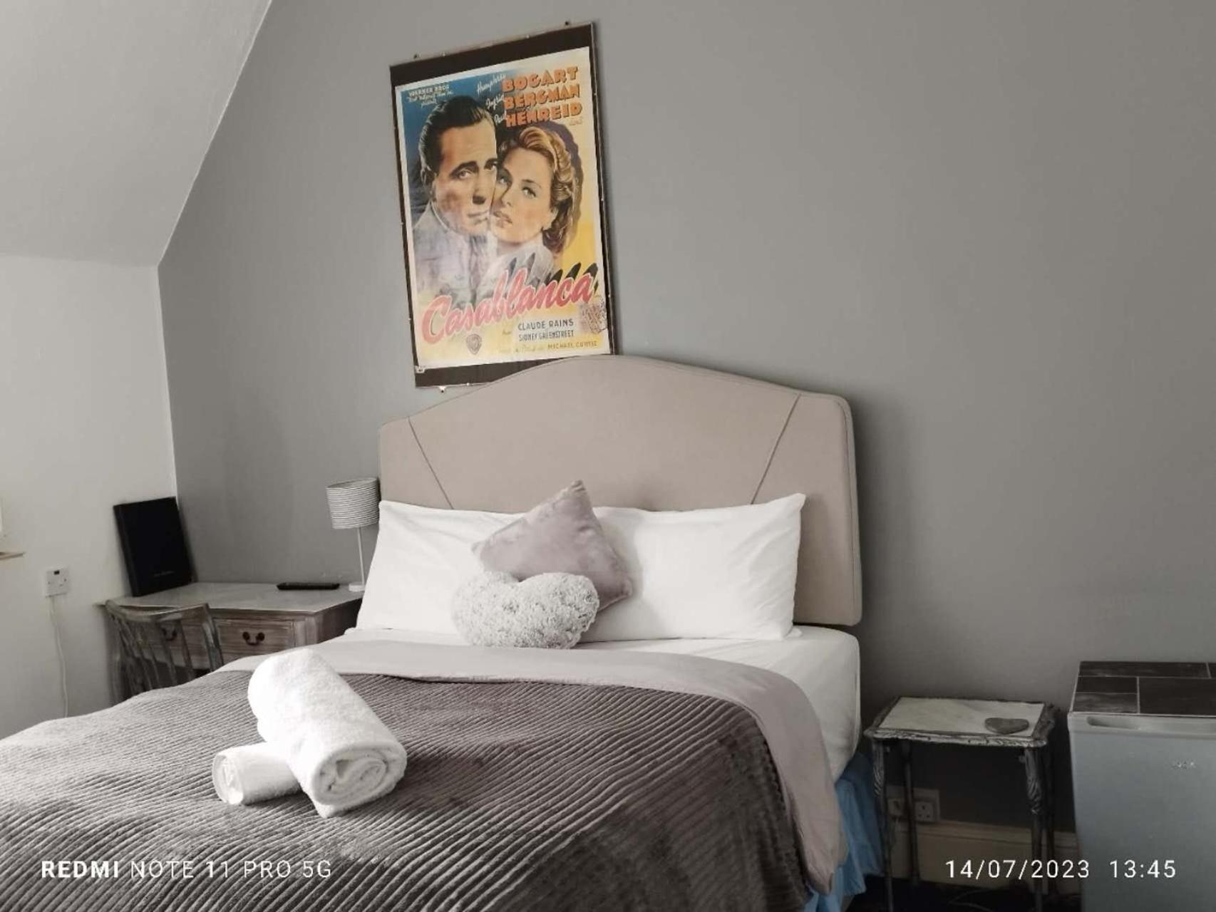 Deluxe Queen Room