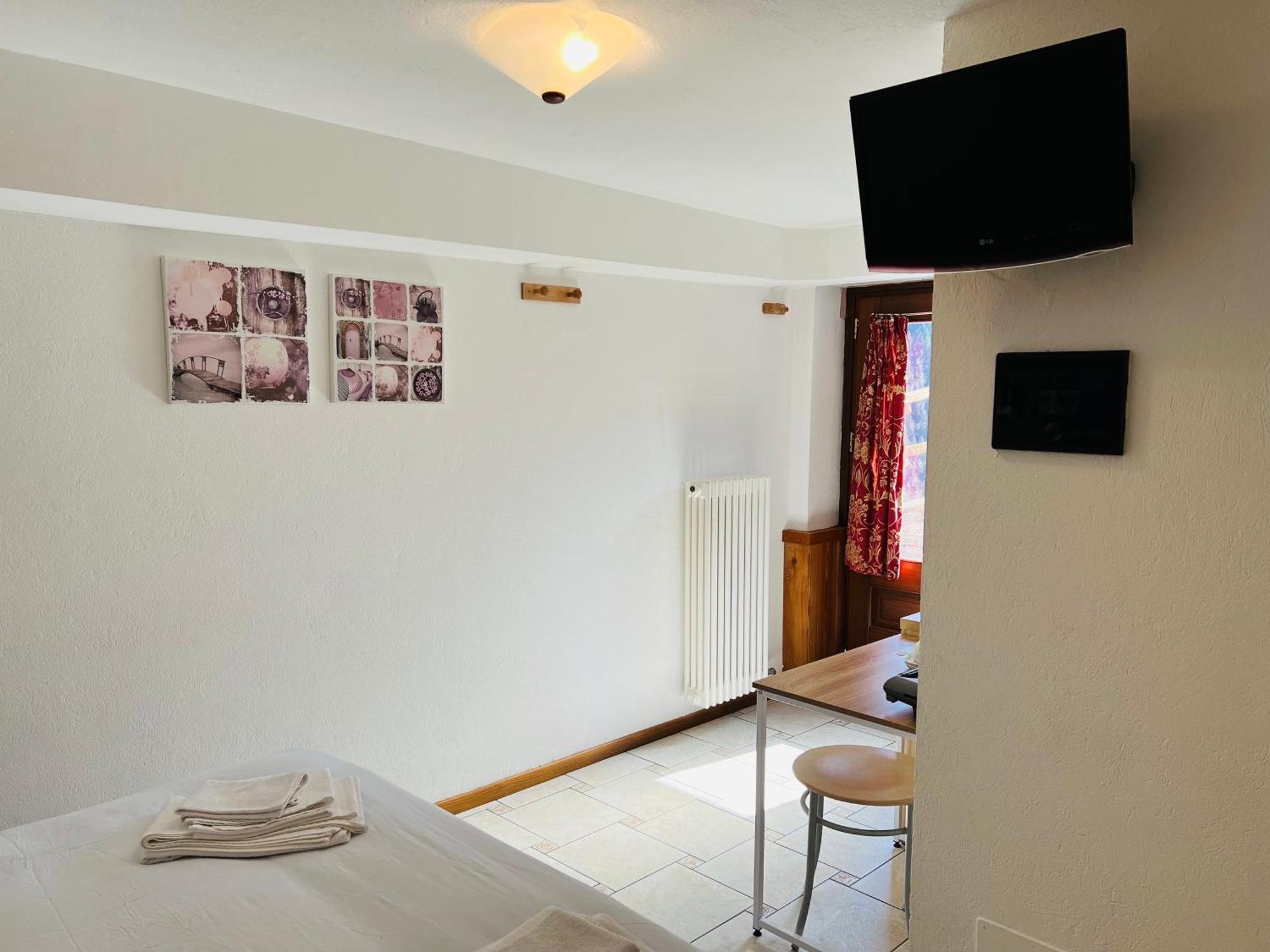 Economy Twin Room