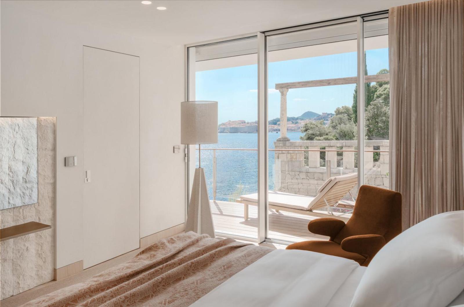 Romantiko Suite