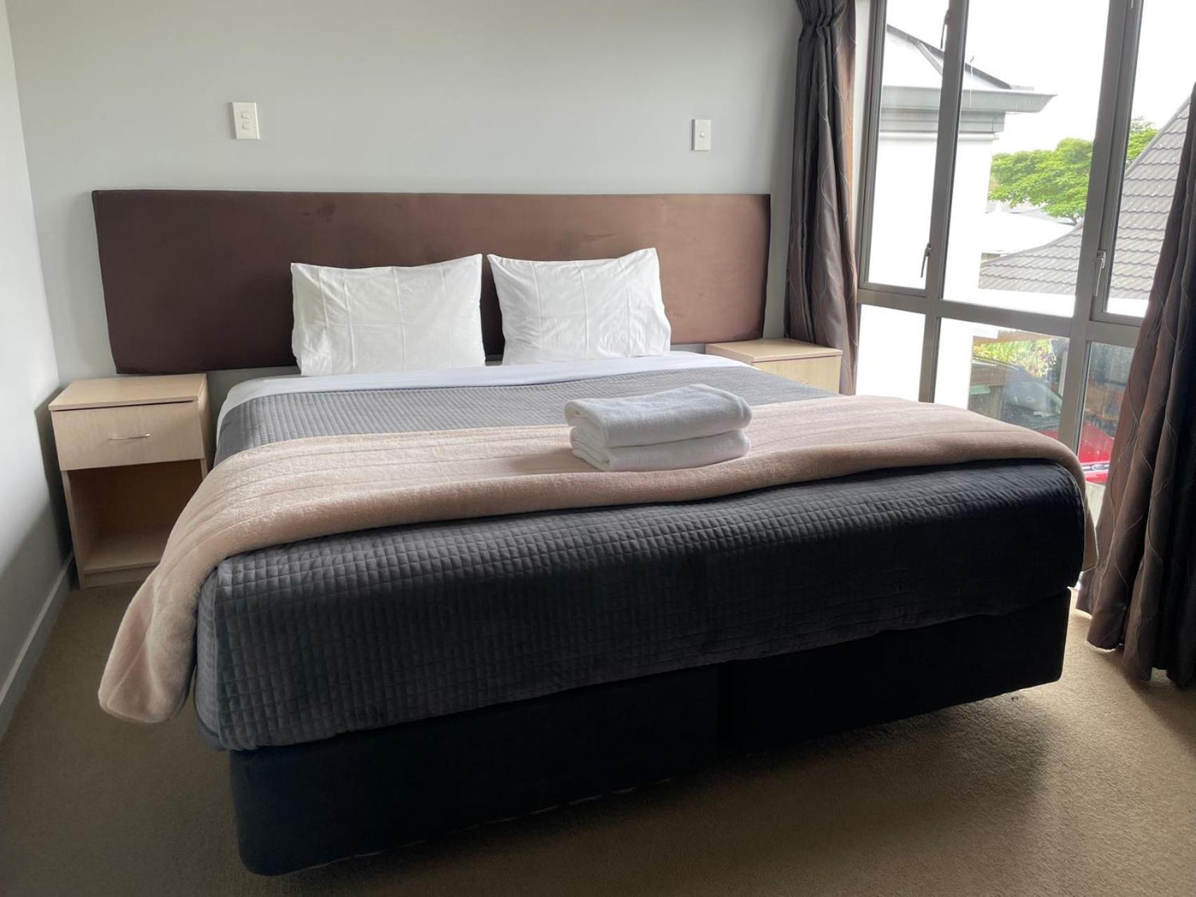 Three-Bedroom Apartment Penthouse