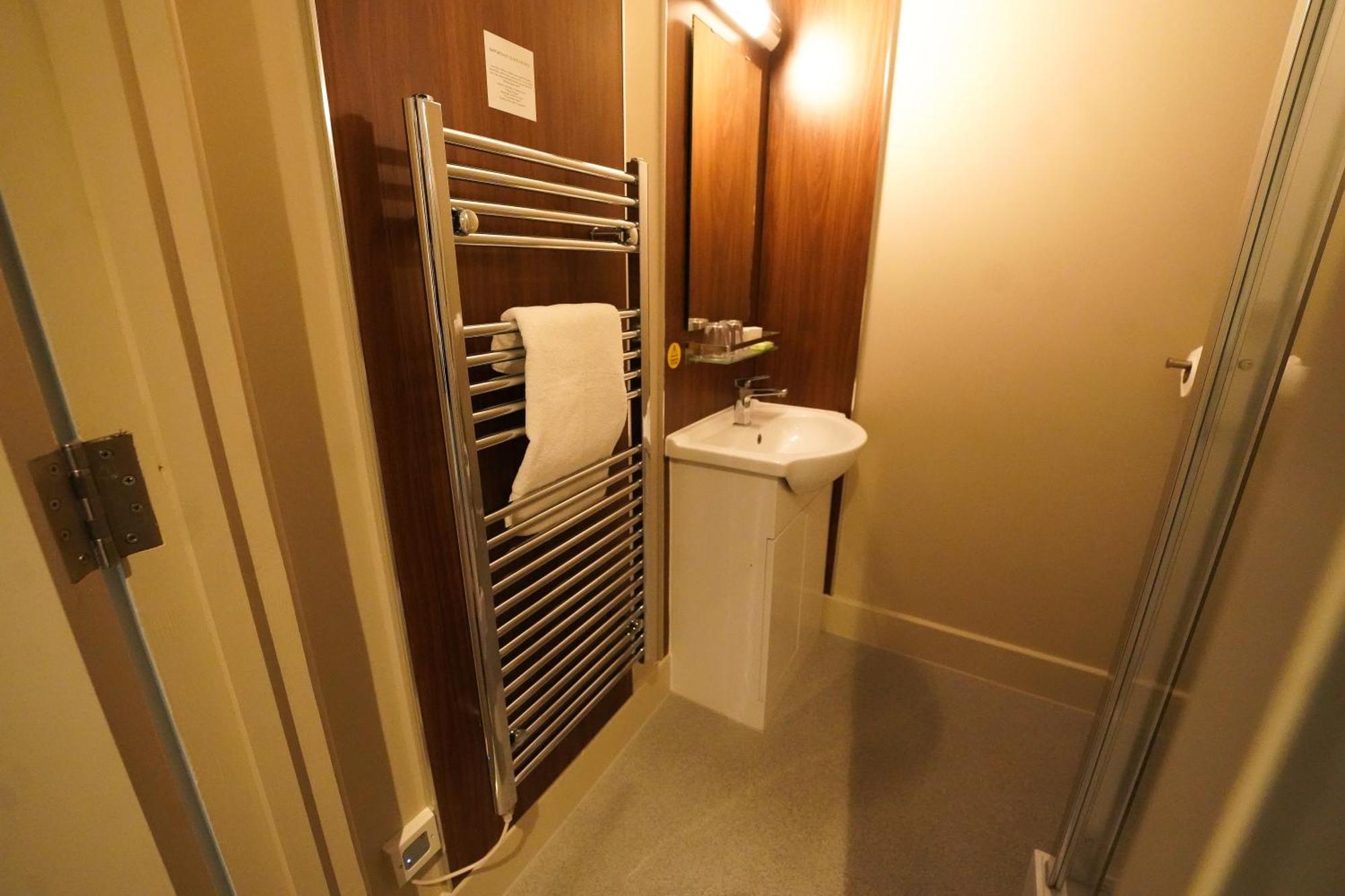 Deluxe Family Room,1695759577:JPEG