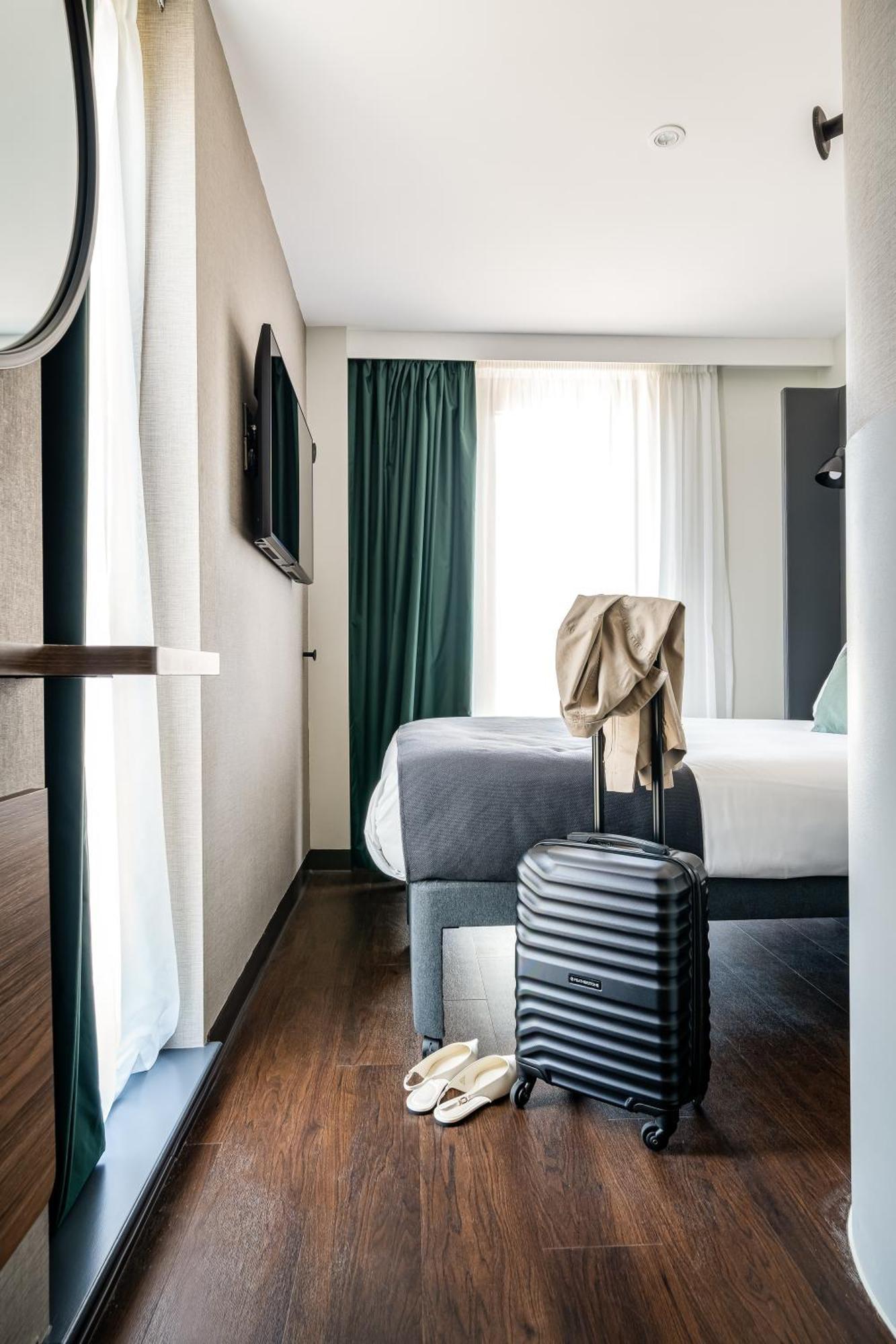 Cosy Double Window