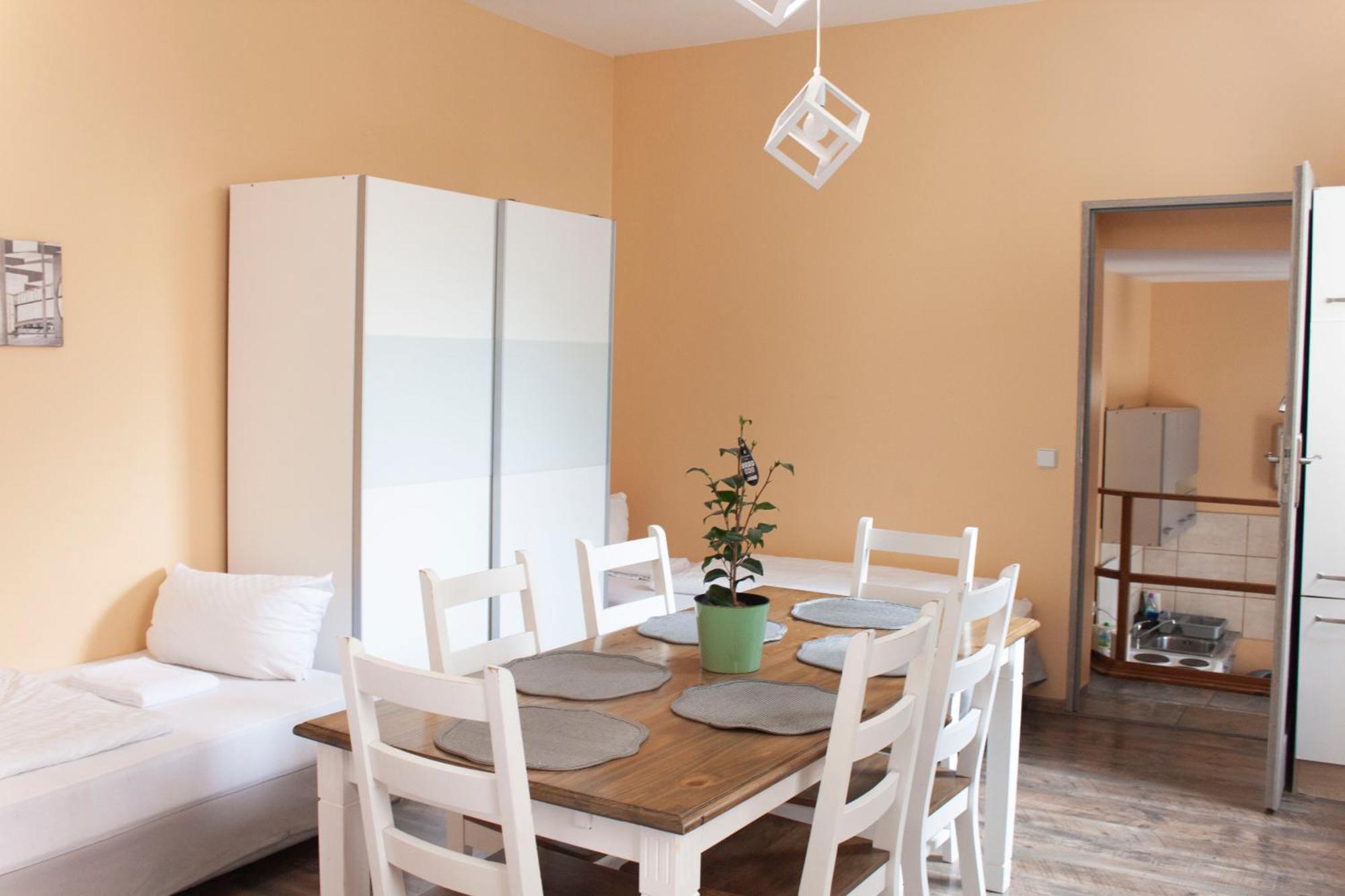One-Bedroom Apartment Garden View