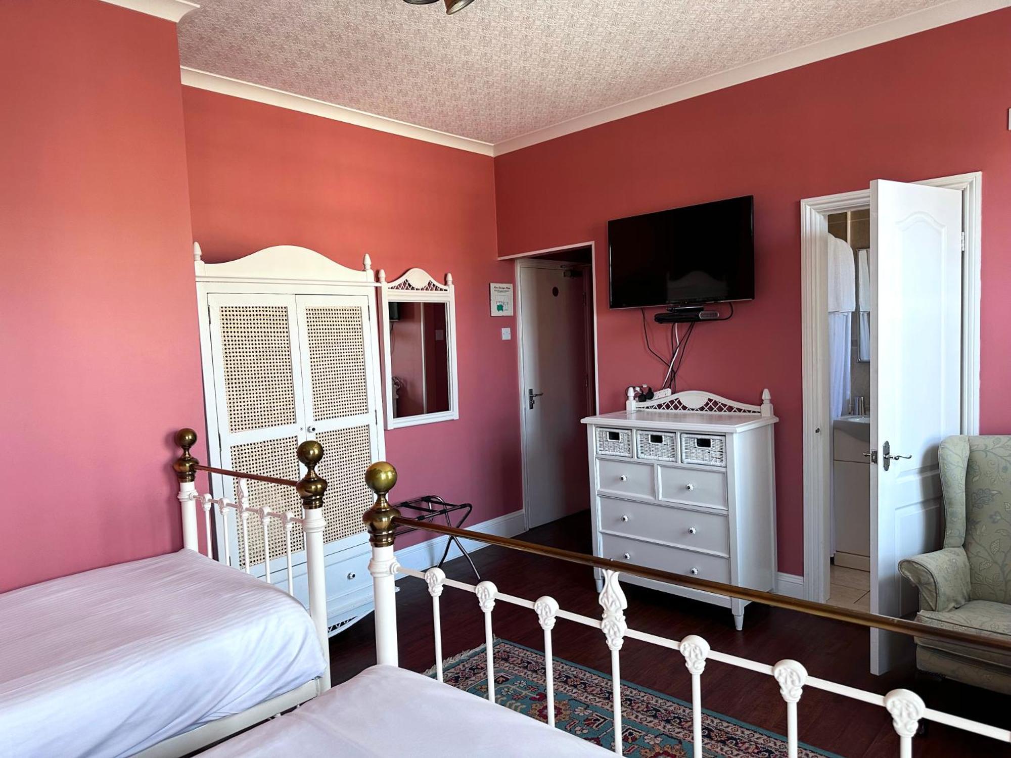 Quarto Triplo Básico
