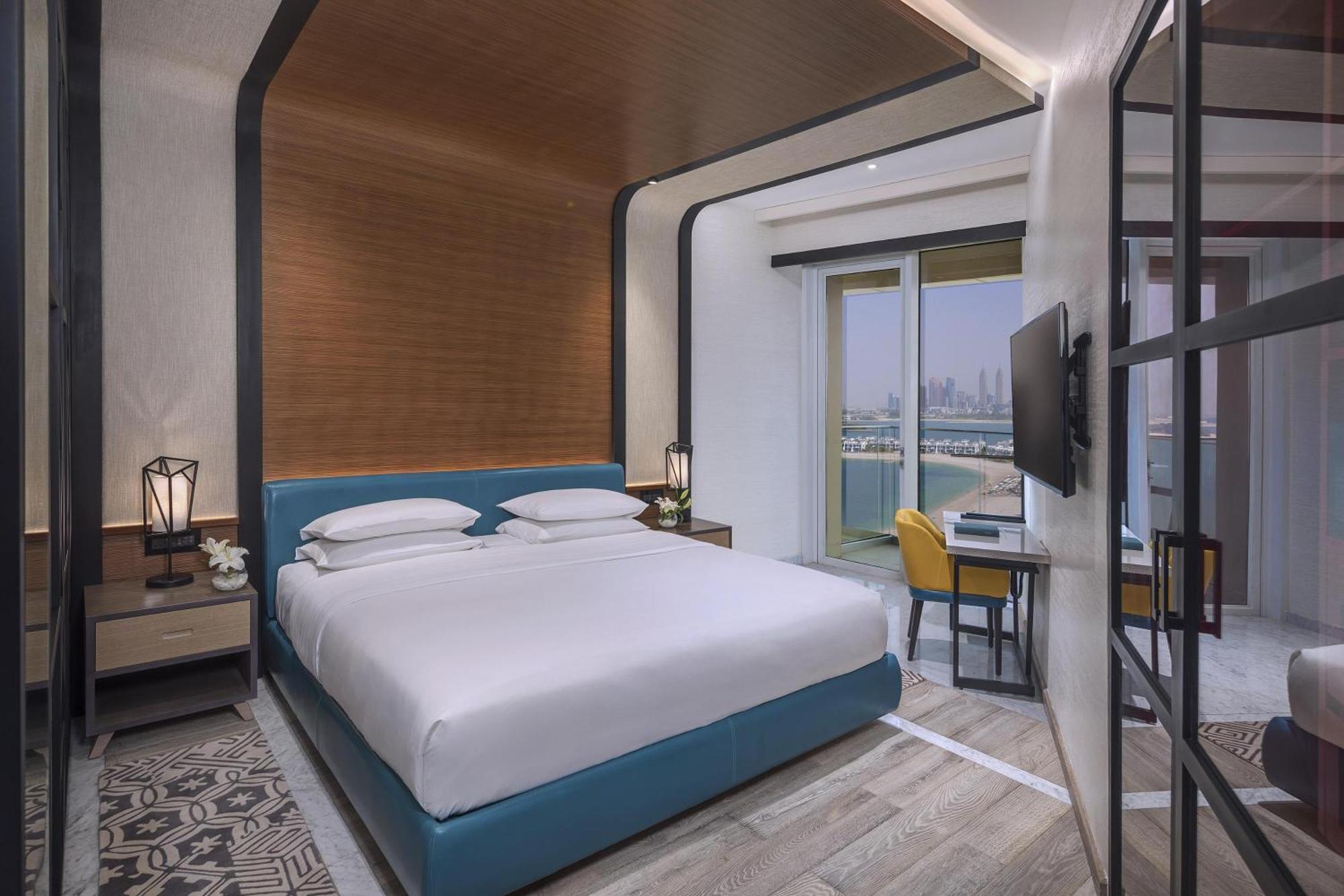 Junior Suite Balcony Palm Jumeirah Mall Access