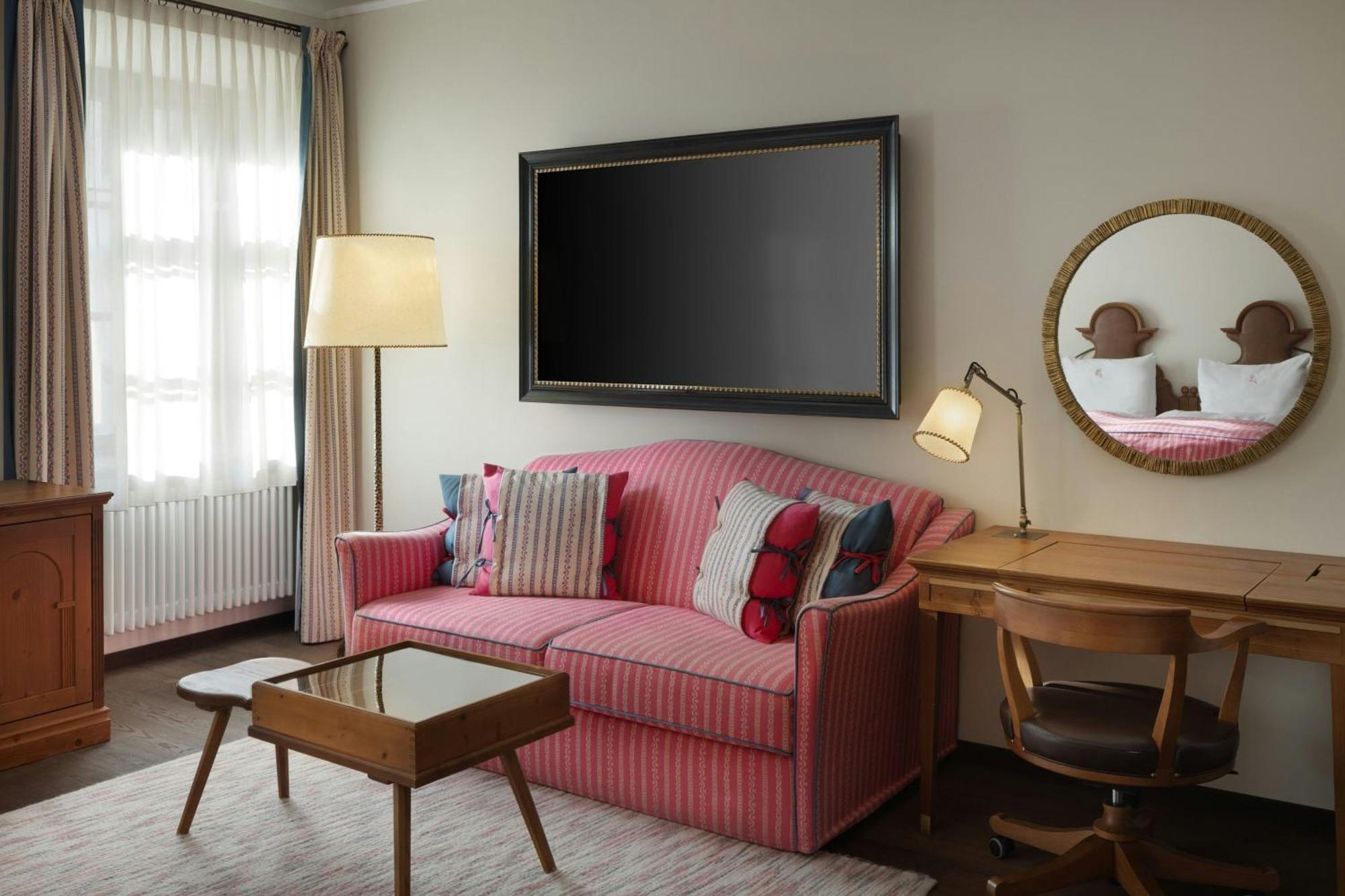 Junior Suite 2 Twin or Single Beds