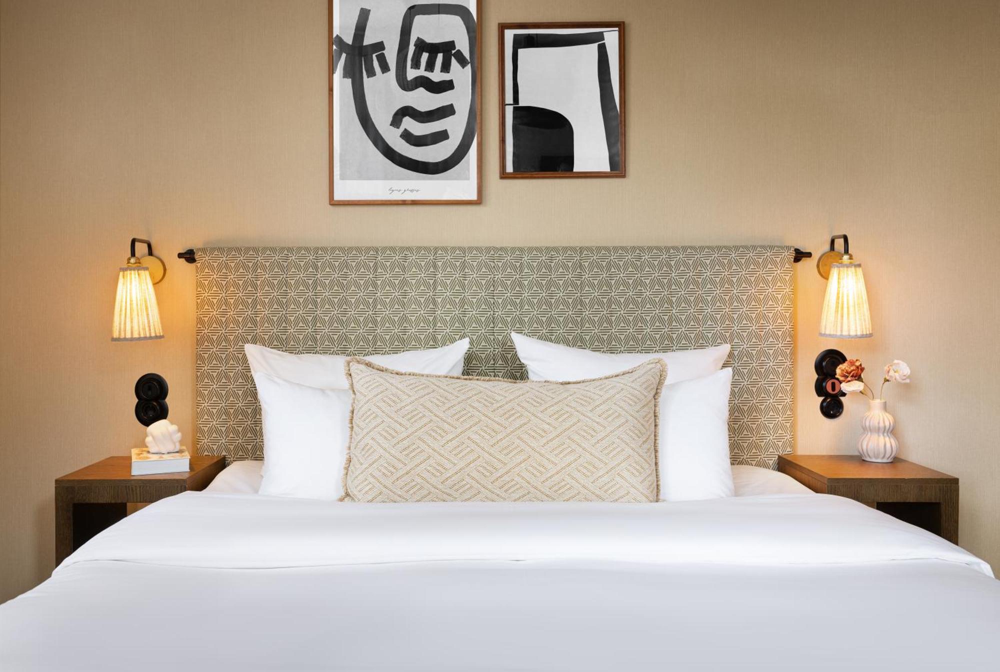 Standard Room,1742579857:JPEG