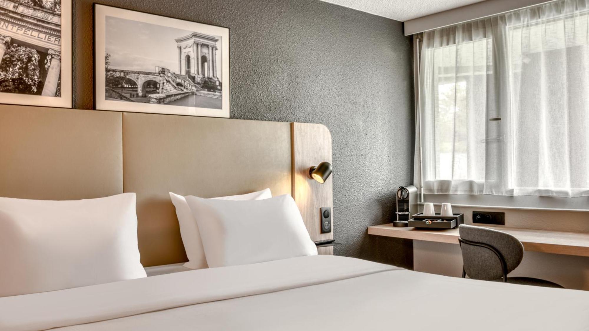 Superior Room 1 King Bed
