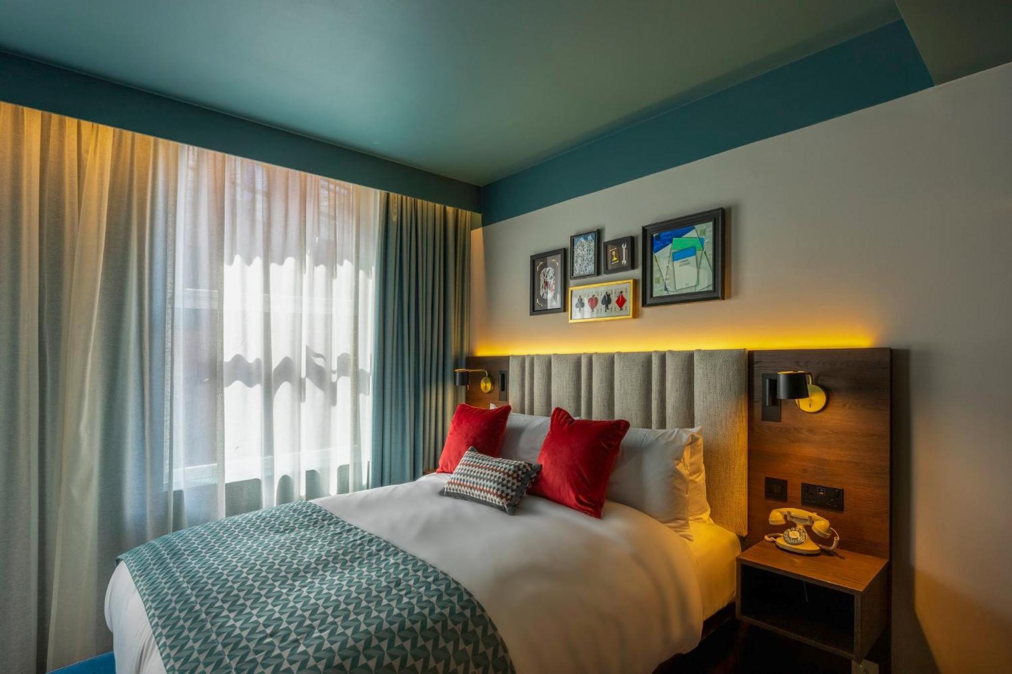 Premium Queen Room