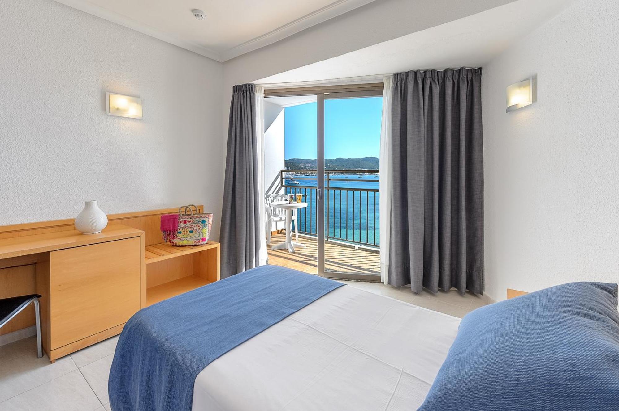 Twin Room Sea View