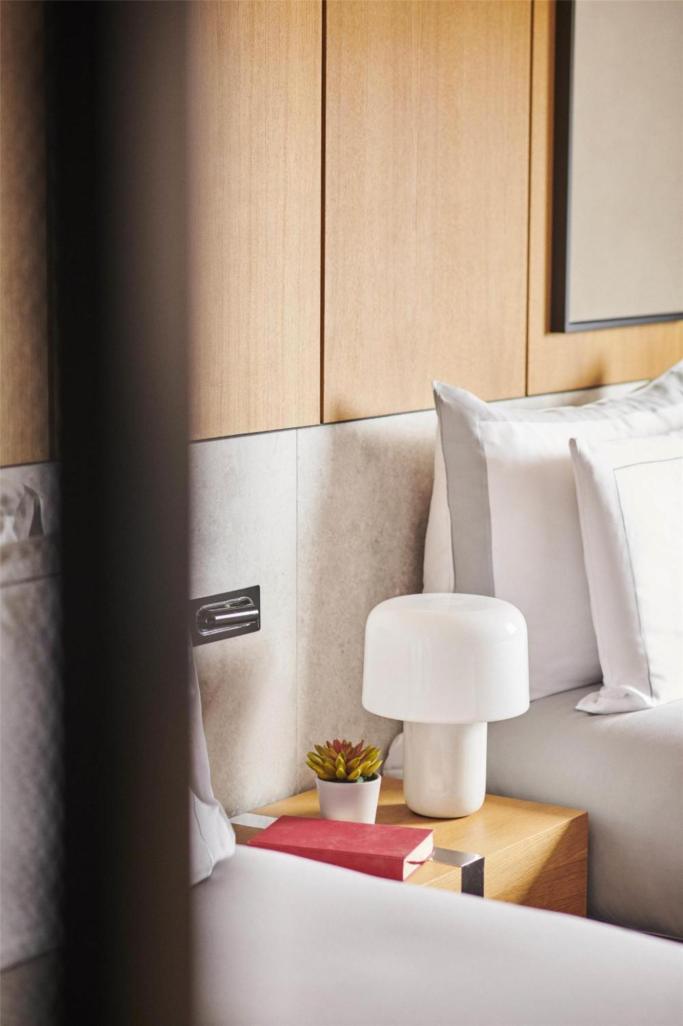 Quarto com 2 Camas de Solteiro