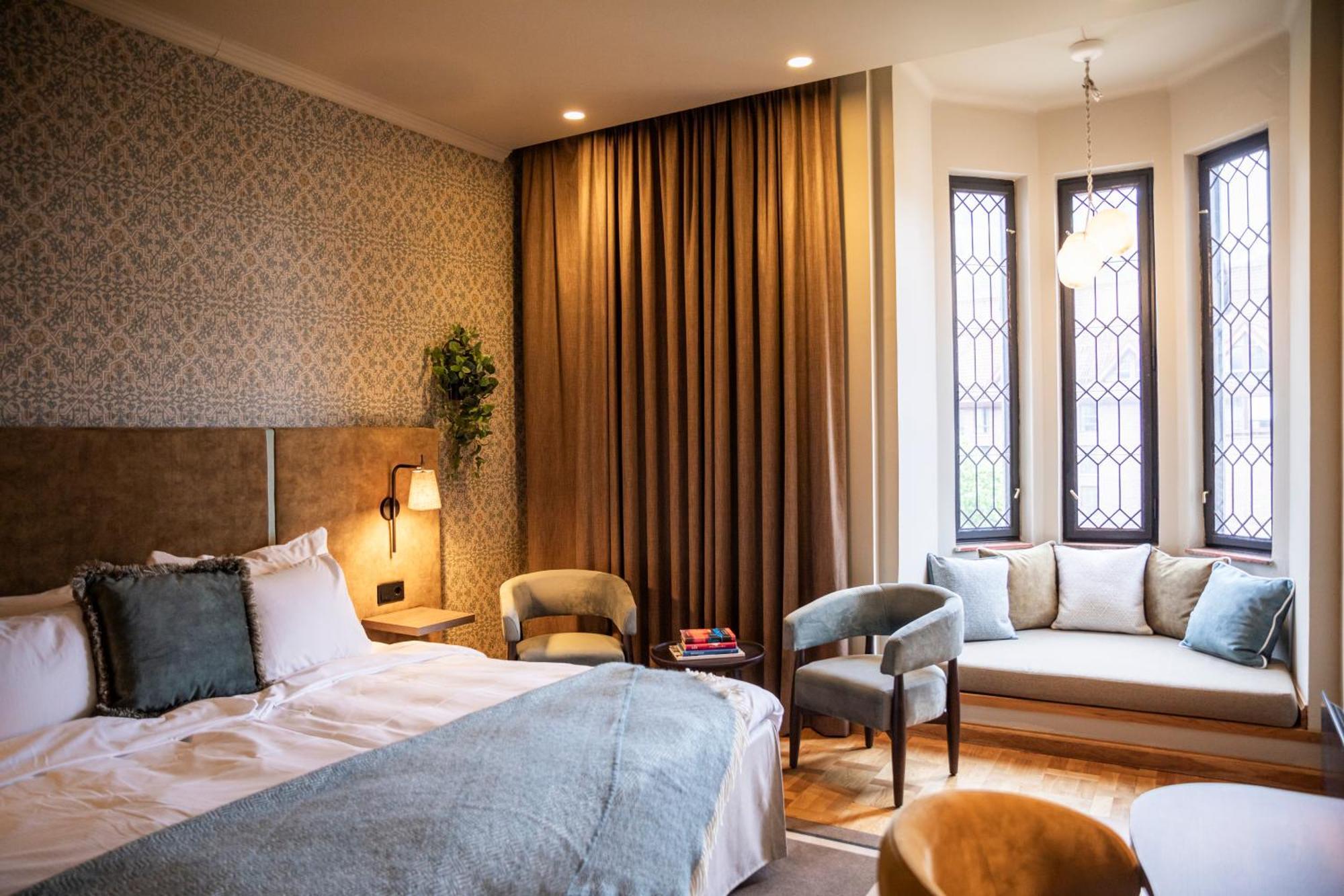 Deluxe Double Room City View