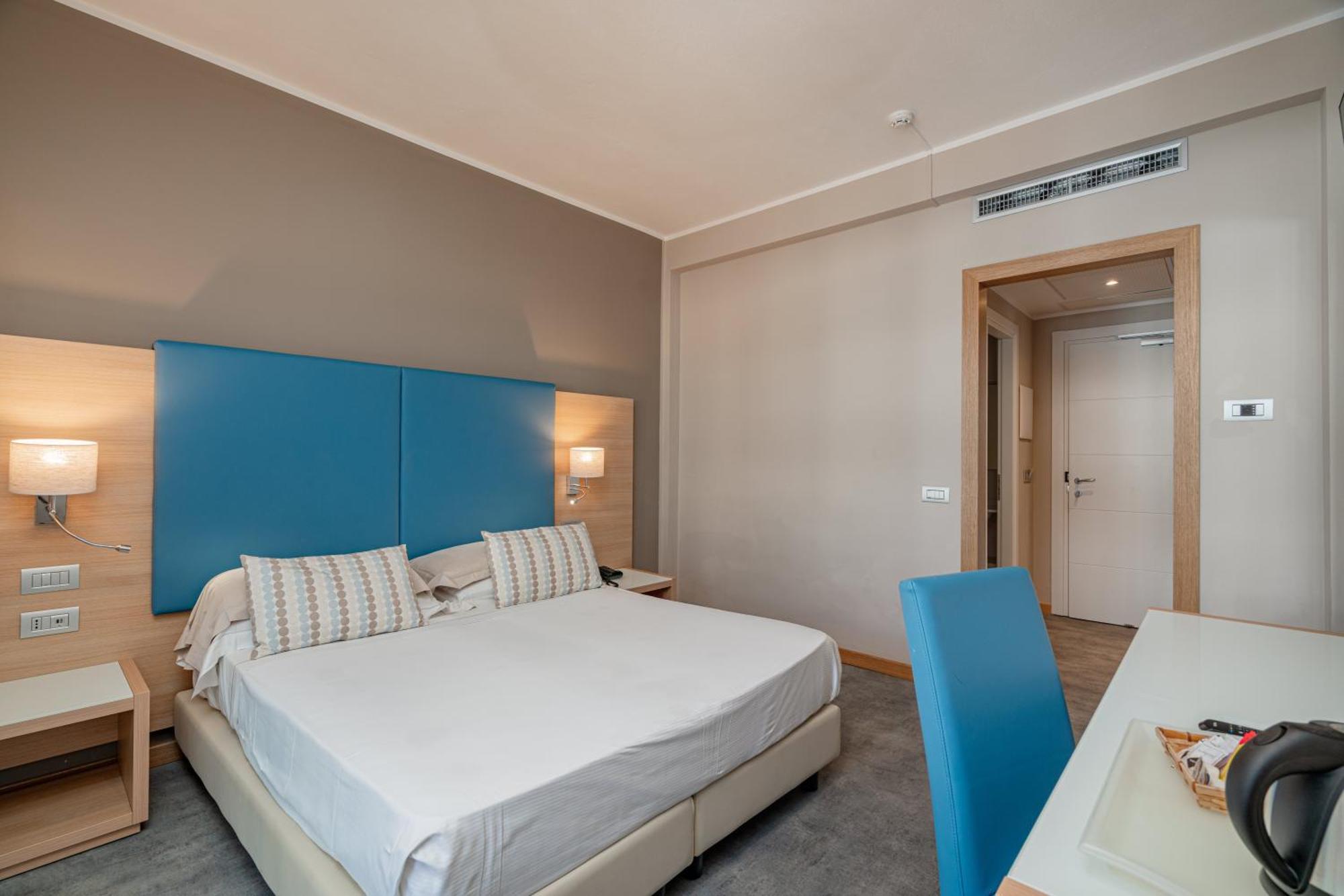 Double or Twin Room Balcony