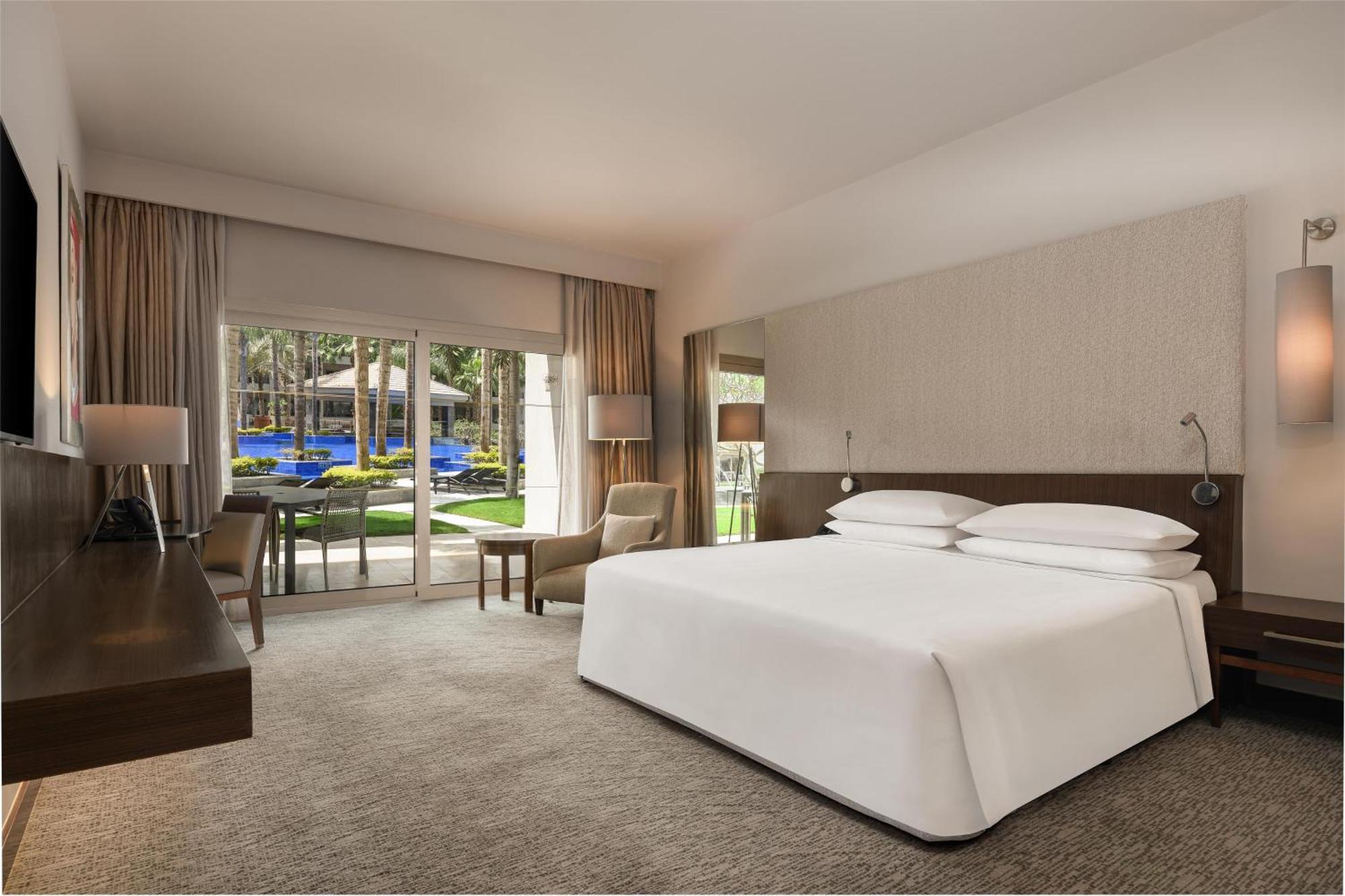 Deluxe Room Direct Pool Access,1697818255:JPEG