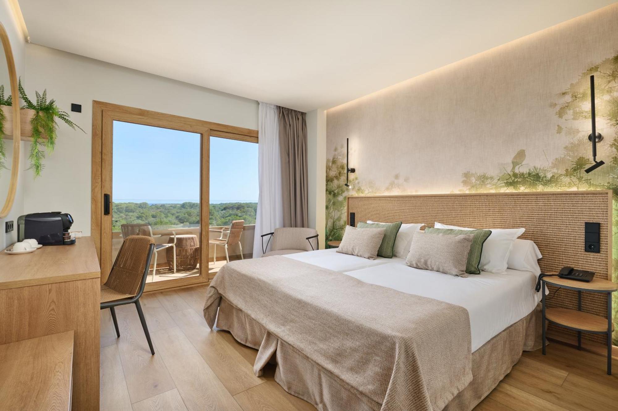 Superior Double Room Side Sea View