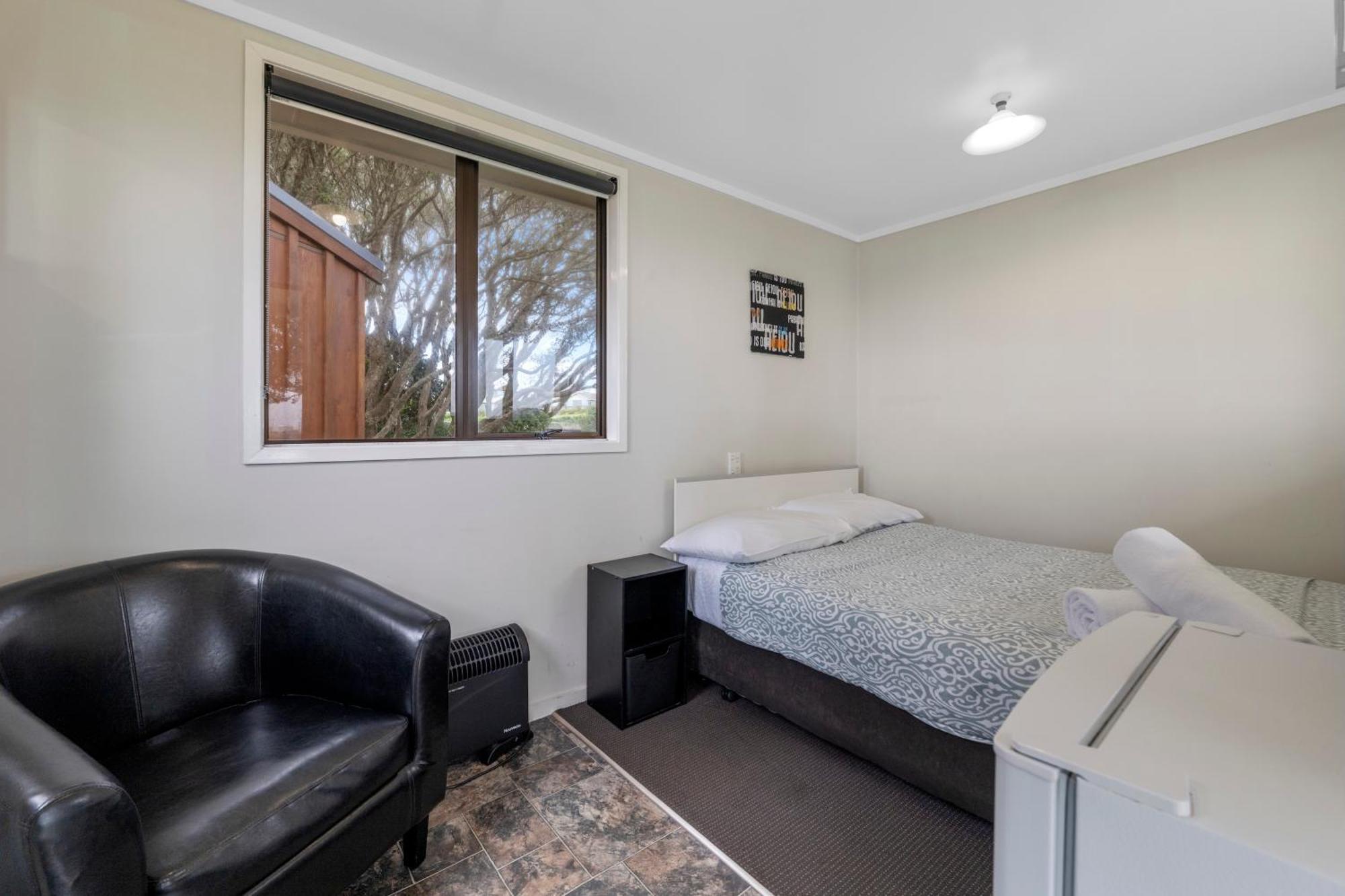2 Berth Standard Cabin shared bathoom