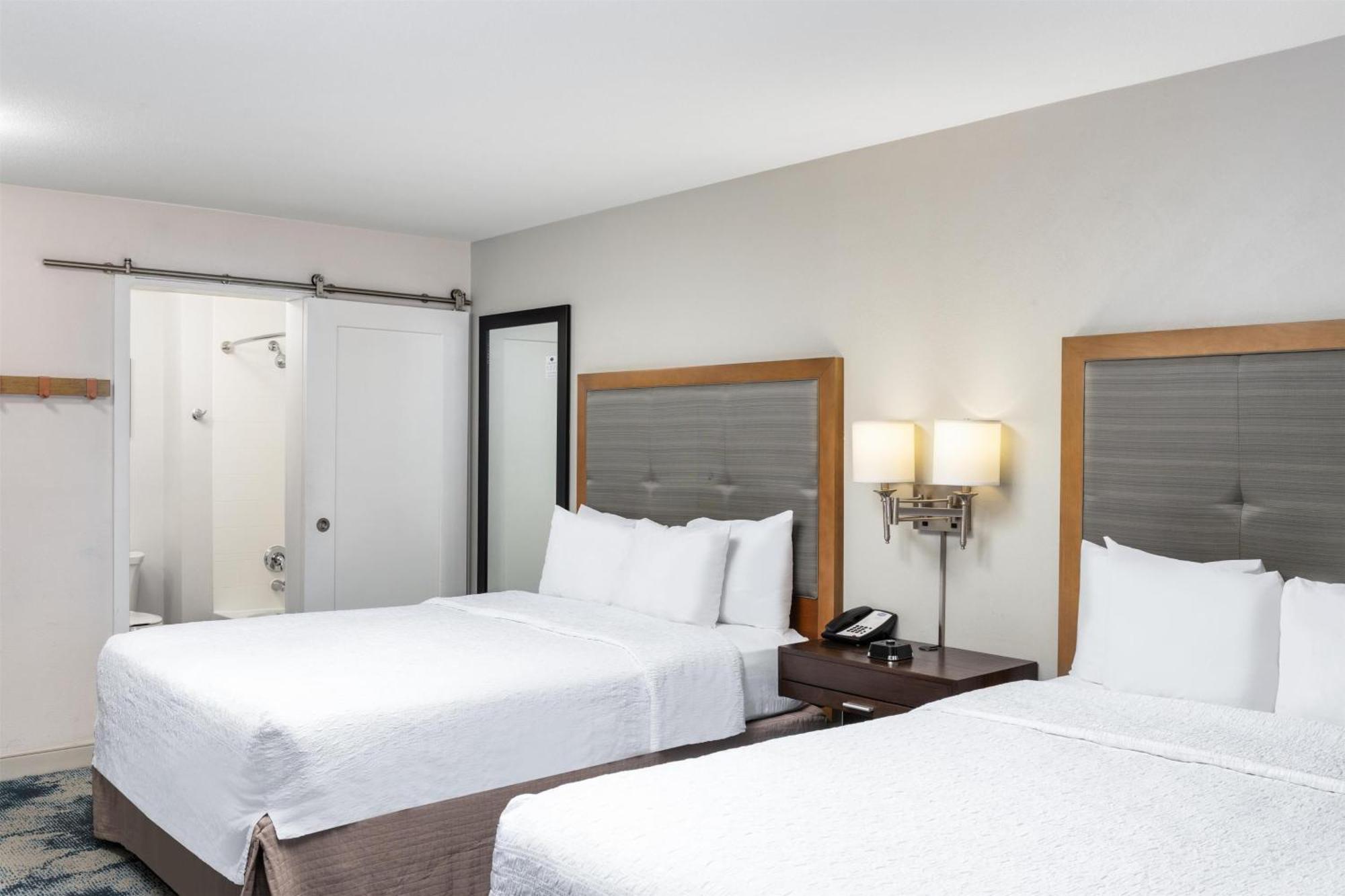 Nichtraucherzimmer mit 2 Queensize-Betten