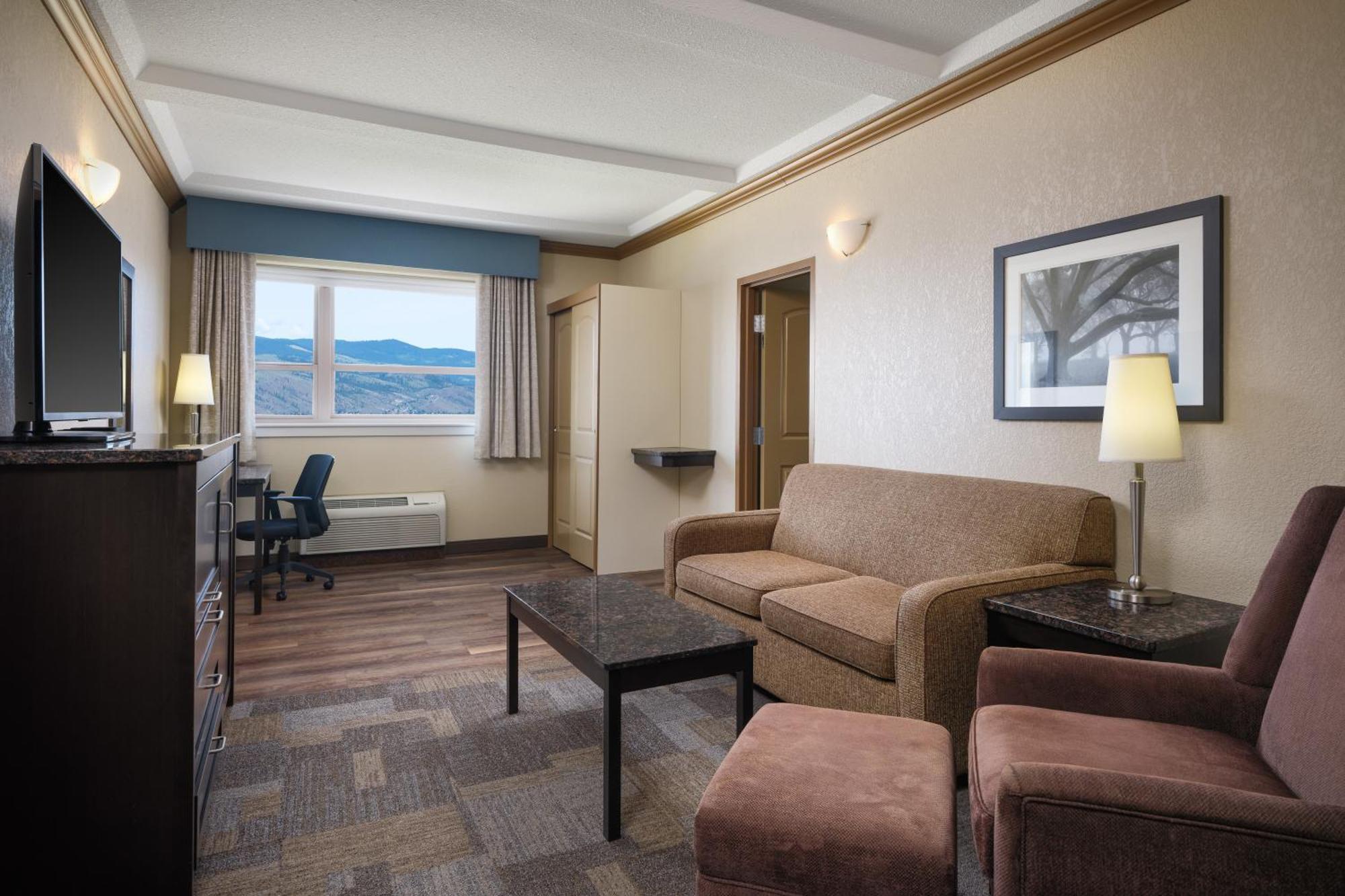 Queen Suite Two Queen Beds