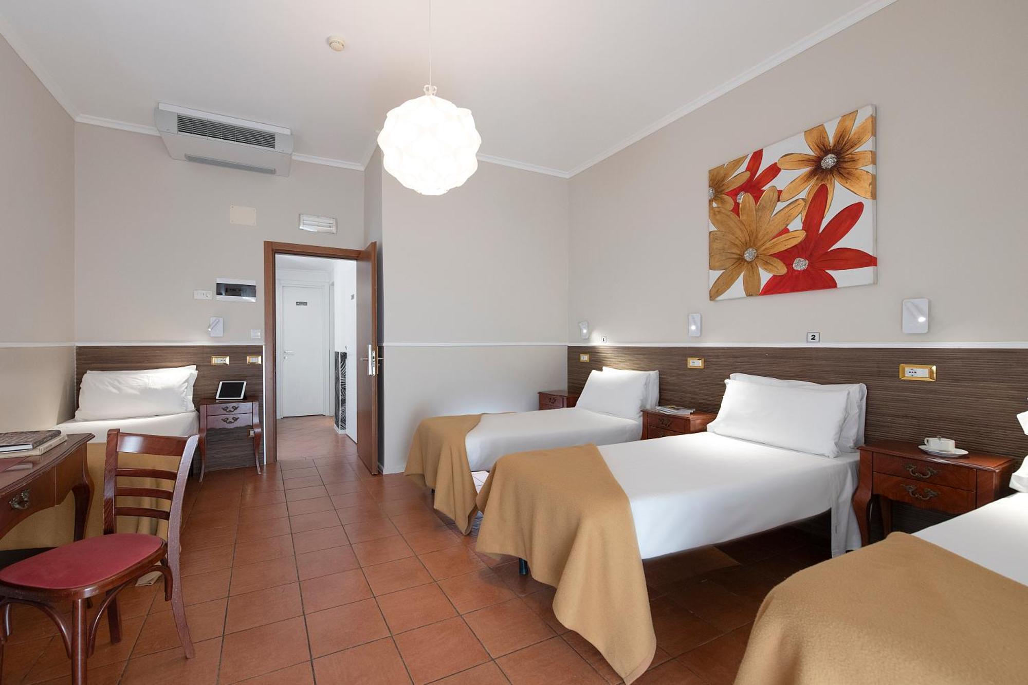 Bed 4-Bed Female Dormitory Room