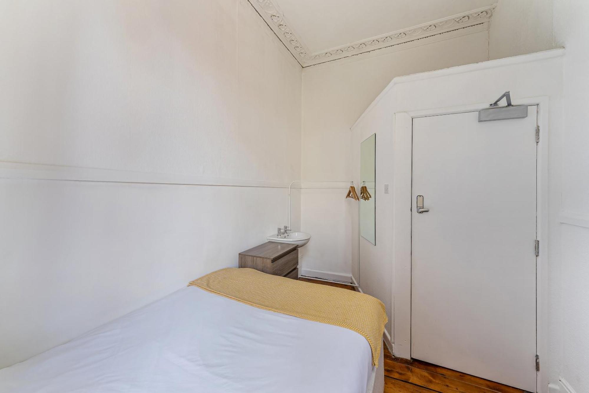 Standard Single Room with Shared Bathroom,1698195269:JPEG