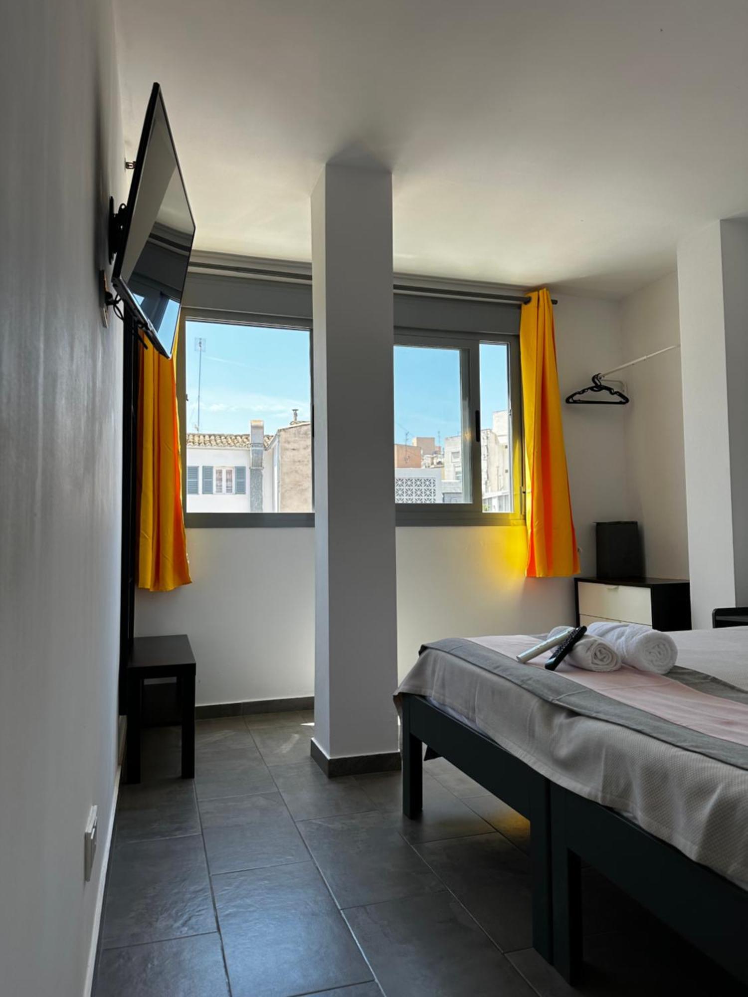 Double Room Private Bathroom