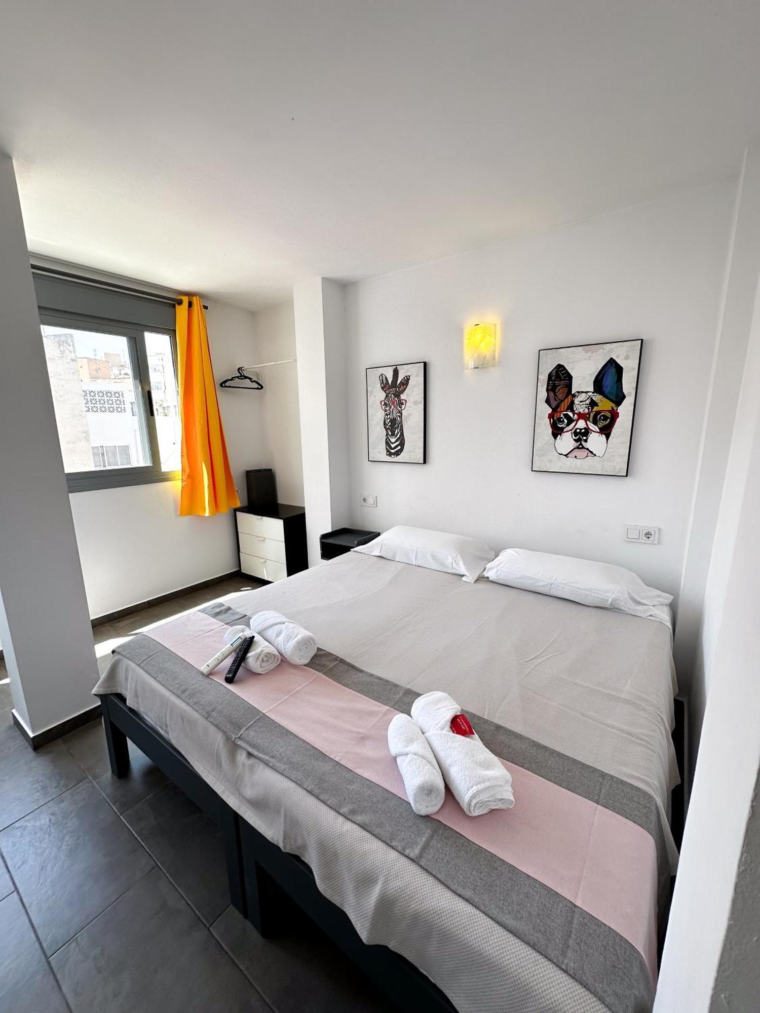 Double Room Private Bathroom
