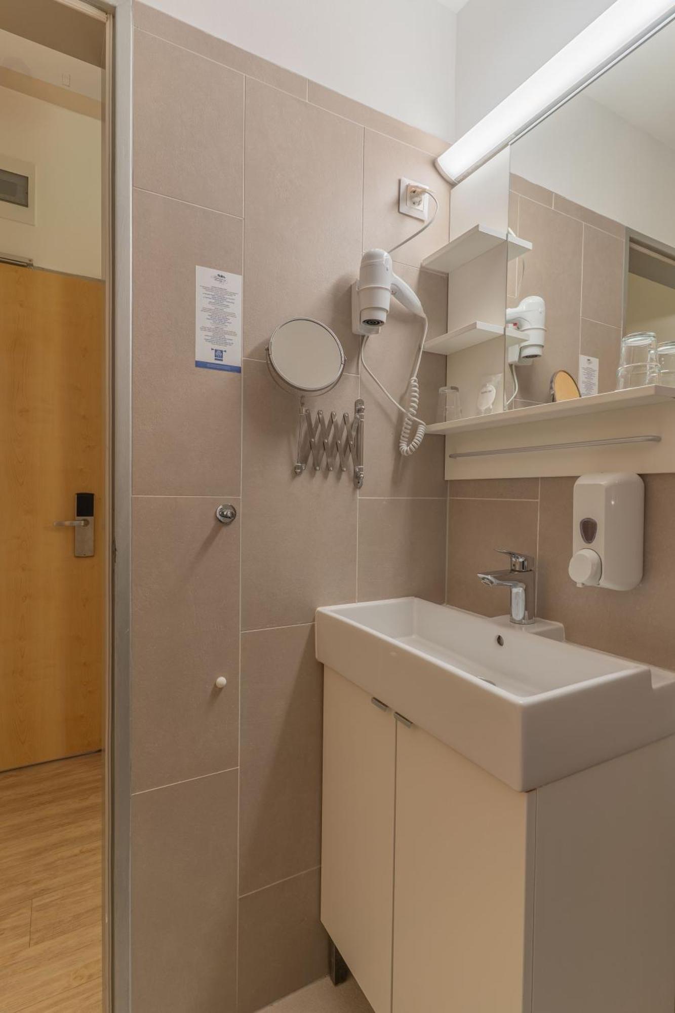 Standard Double or Twin Room Garden View