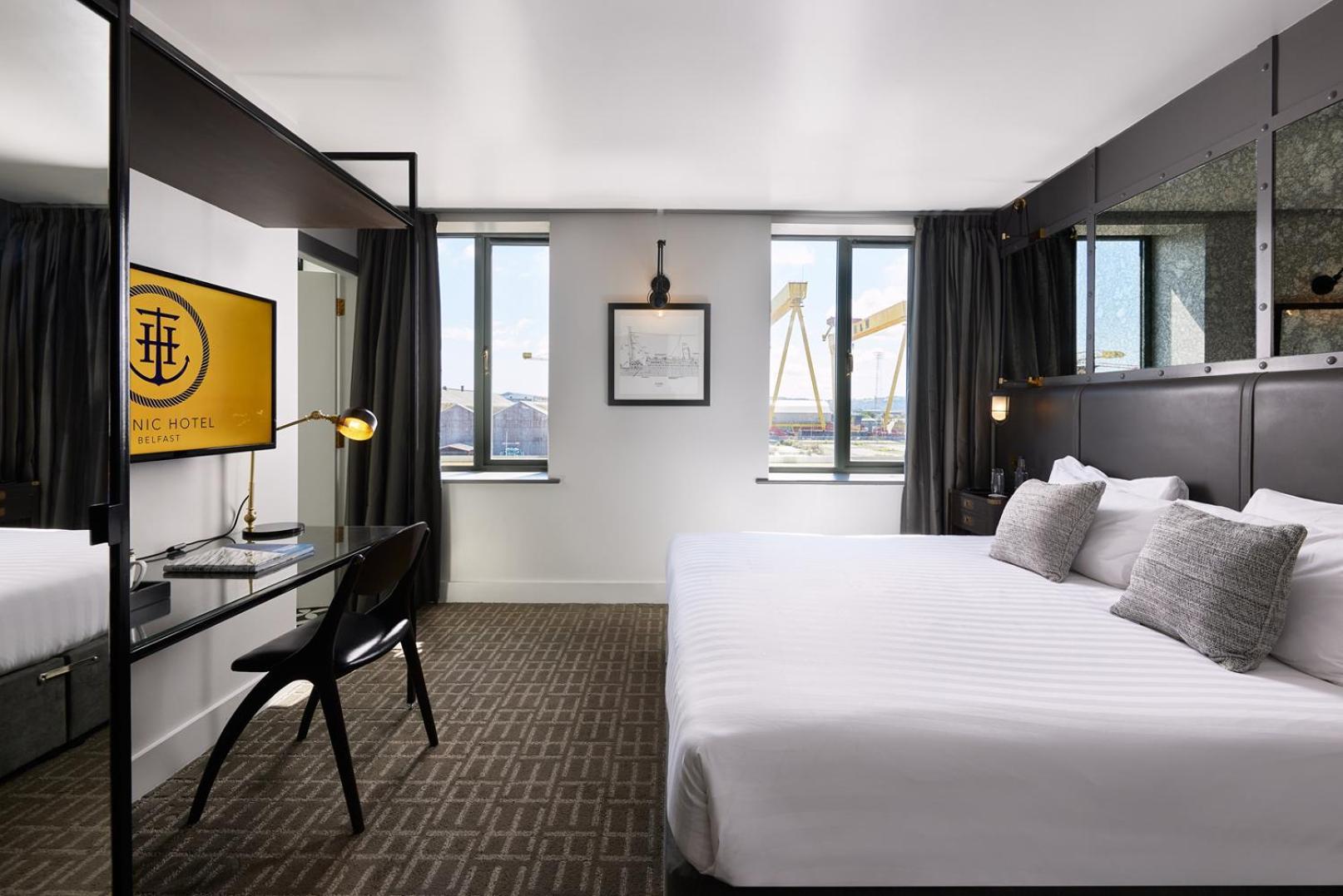 Superior King Room
