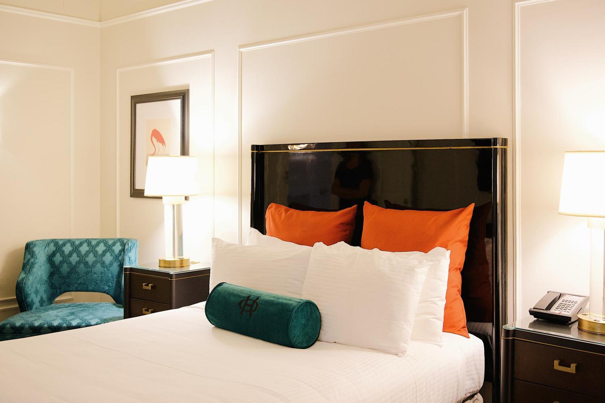 Standard Queen Room