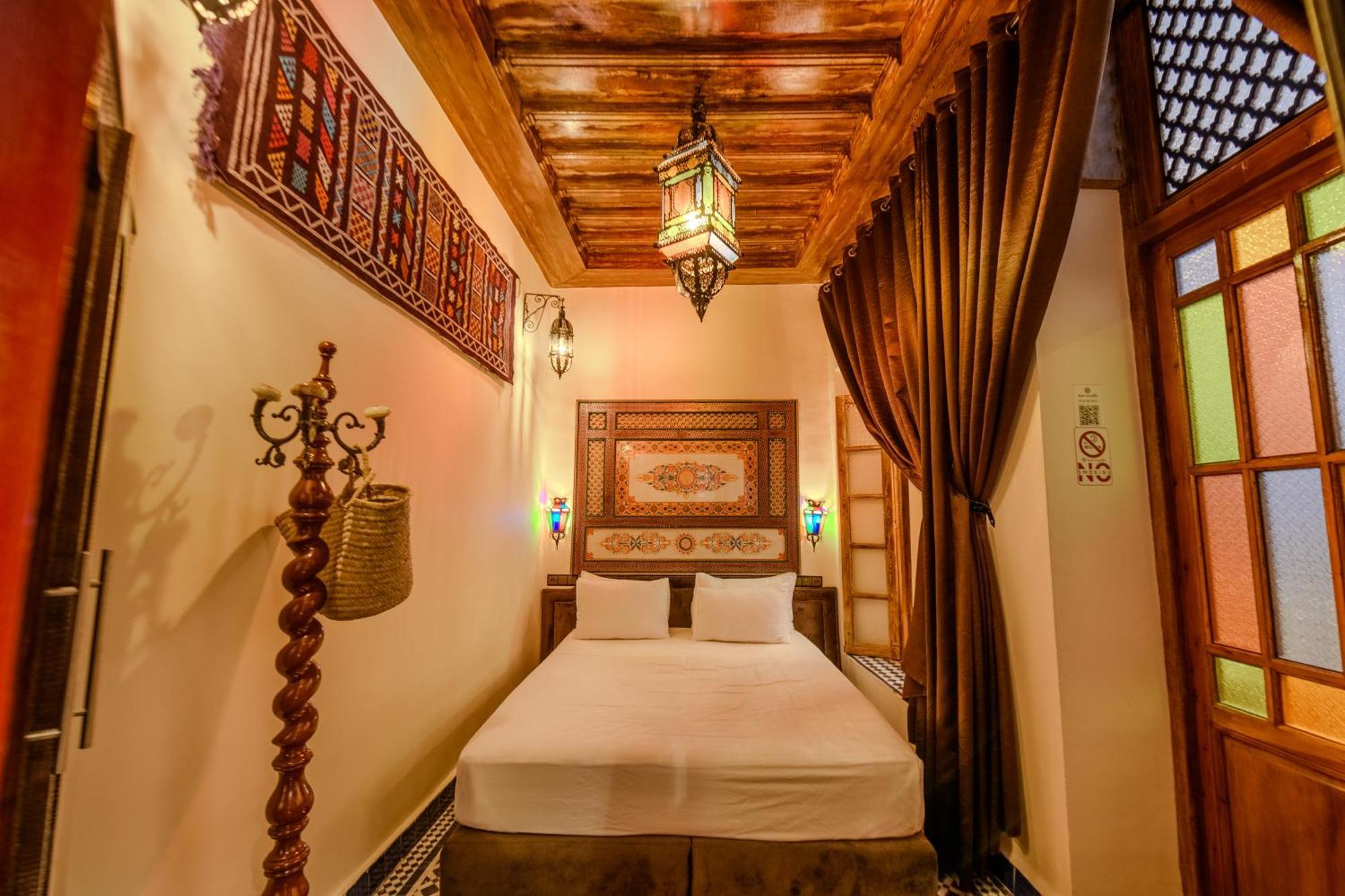 Double or Twin Room Private Bathroom