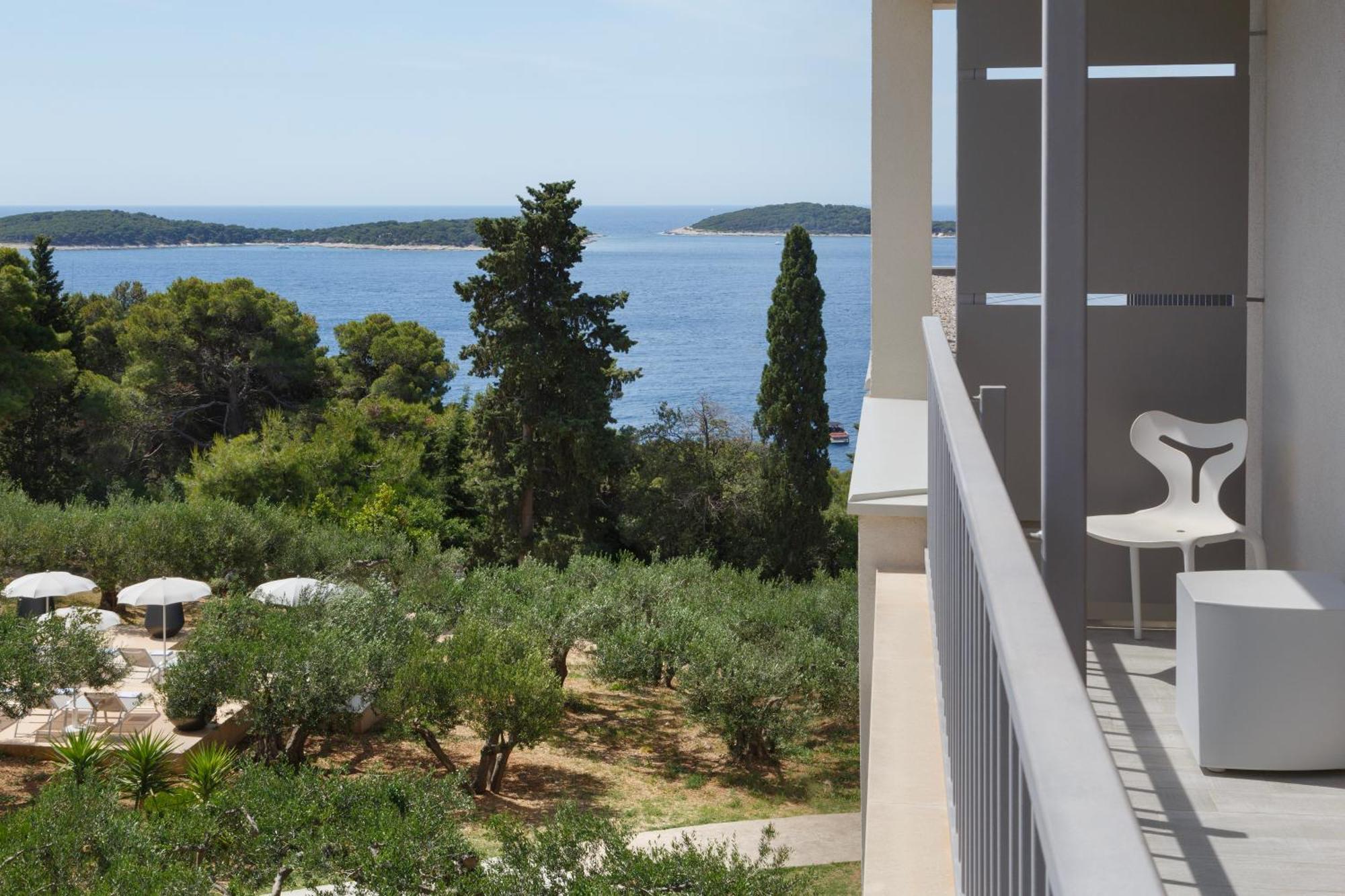 Double Room Balcony Park View
