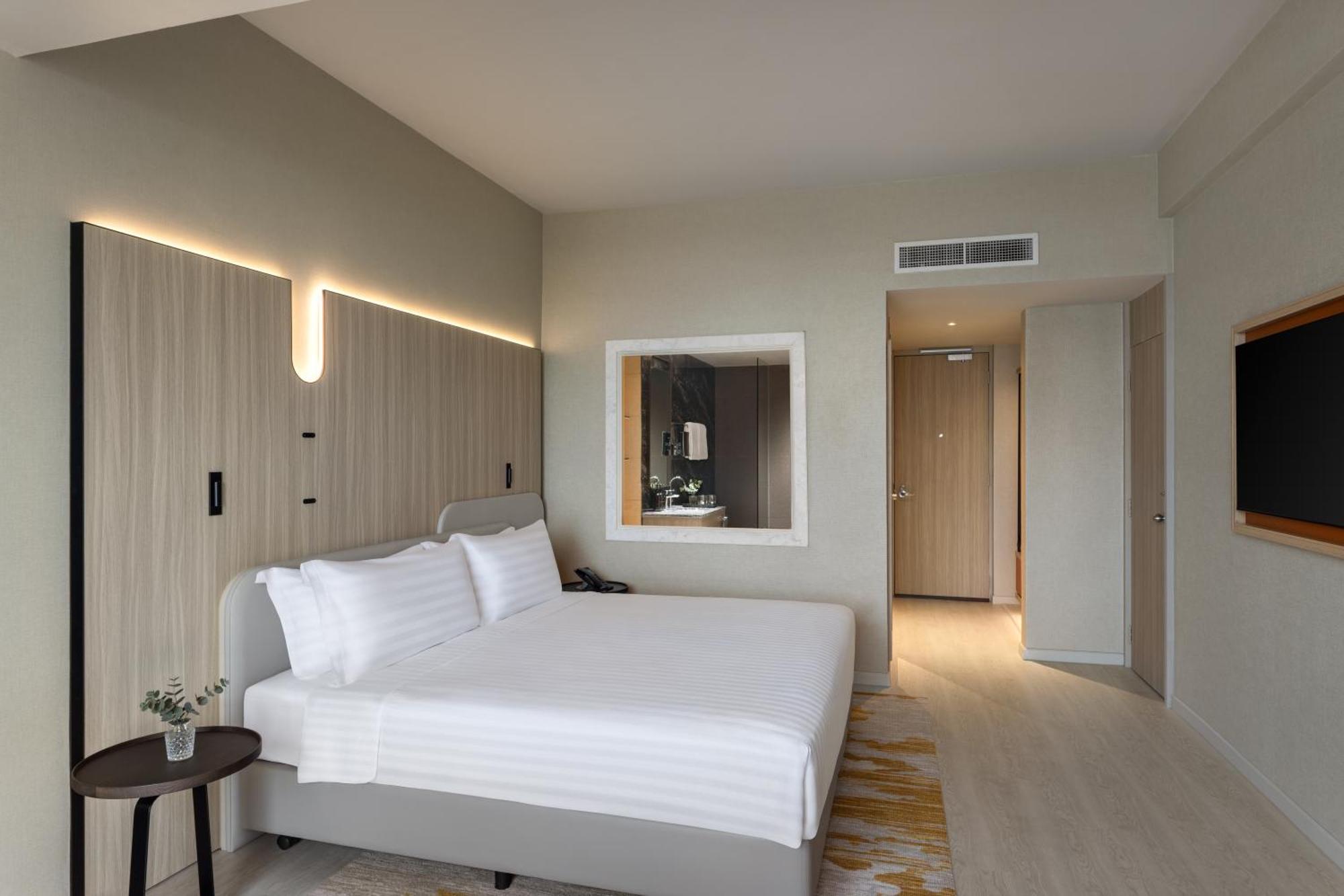 Executive Club King Room with Skyline View