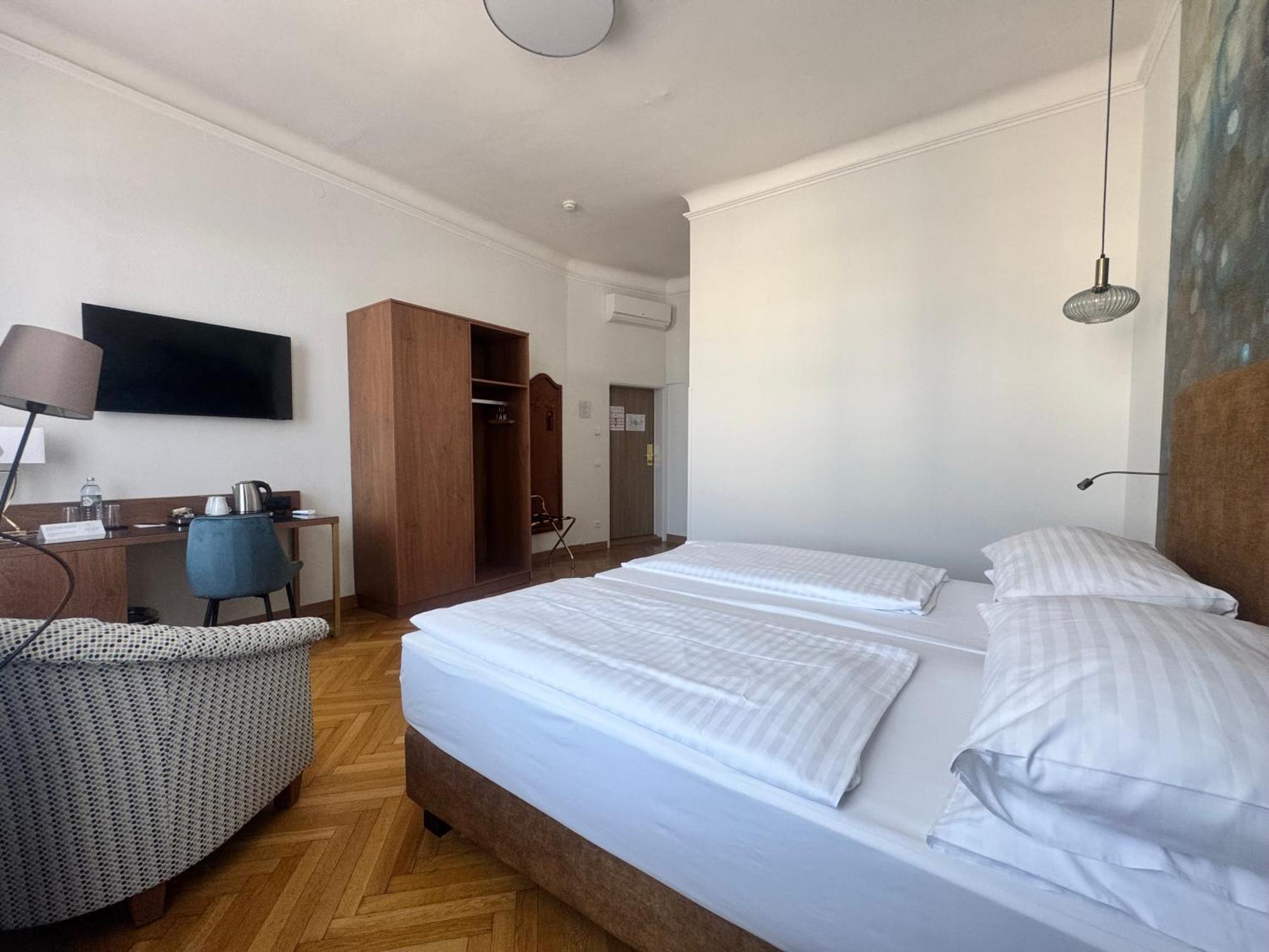 Deluxe Room Double or Twin