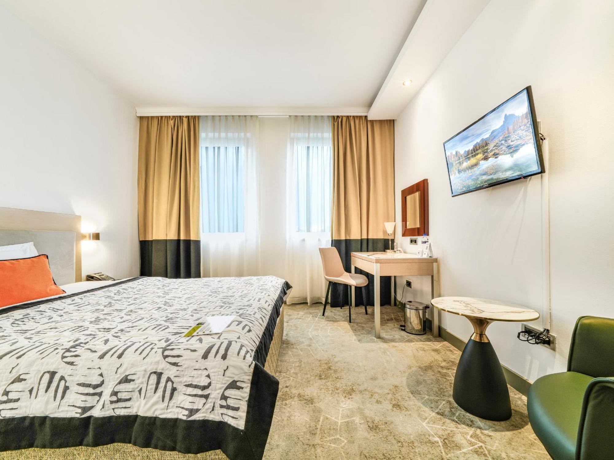 Double Room