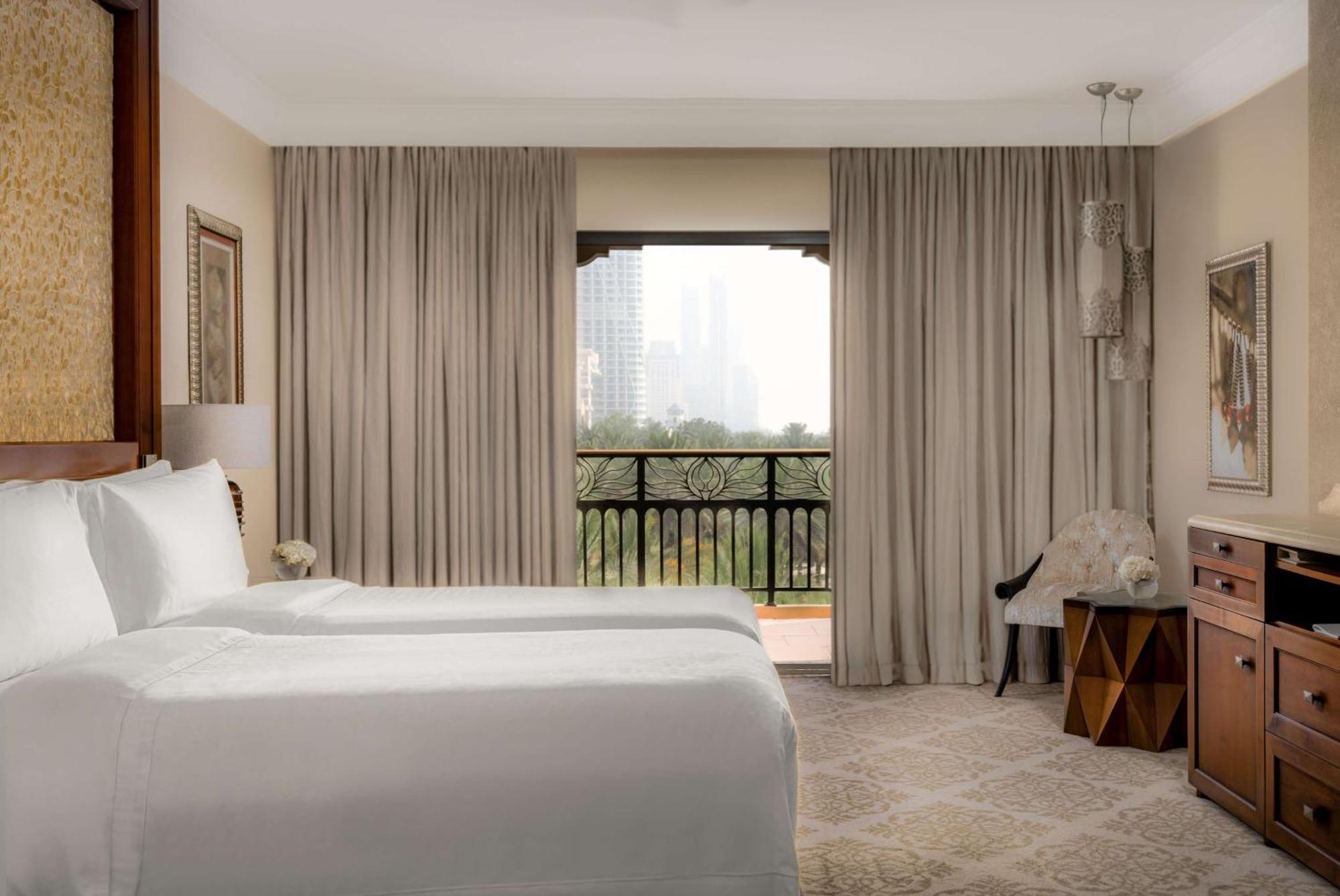 Chambre Lits Jumeaux Supérieure Manzil Palace - Service d'Accueil, Goûter, Boissons en Soirée et Accès au Parc Aquatique Inclus