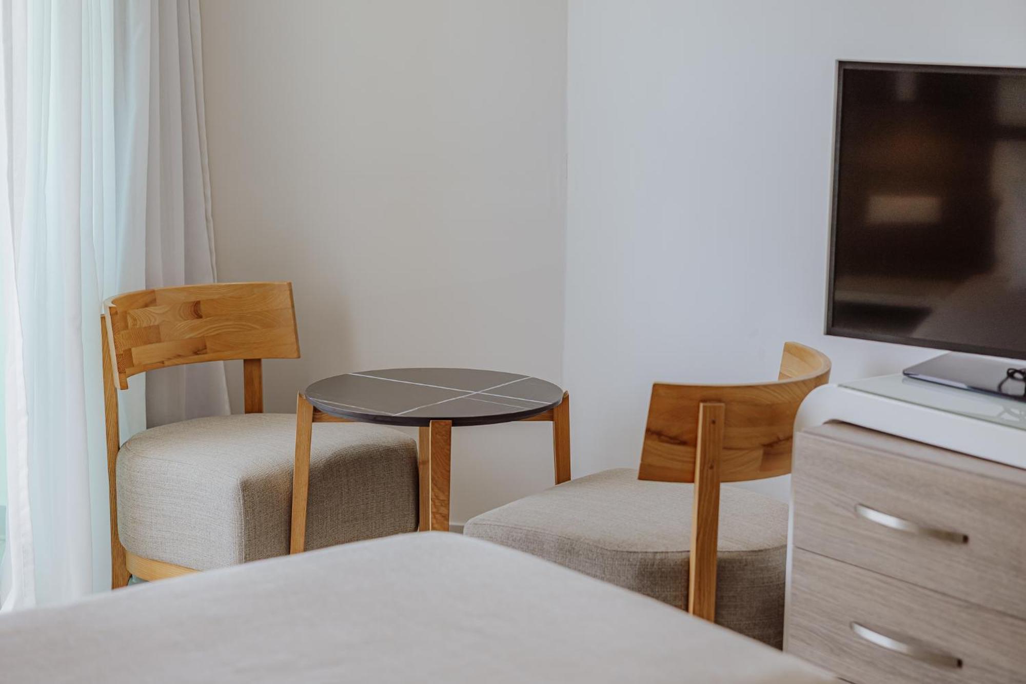 Twin Room Inland View