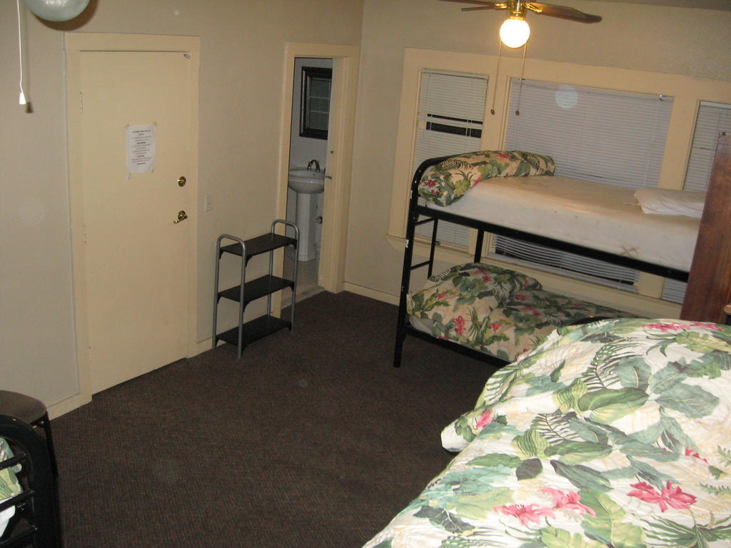 Bed 4-Bed Female Dormitory Room