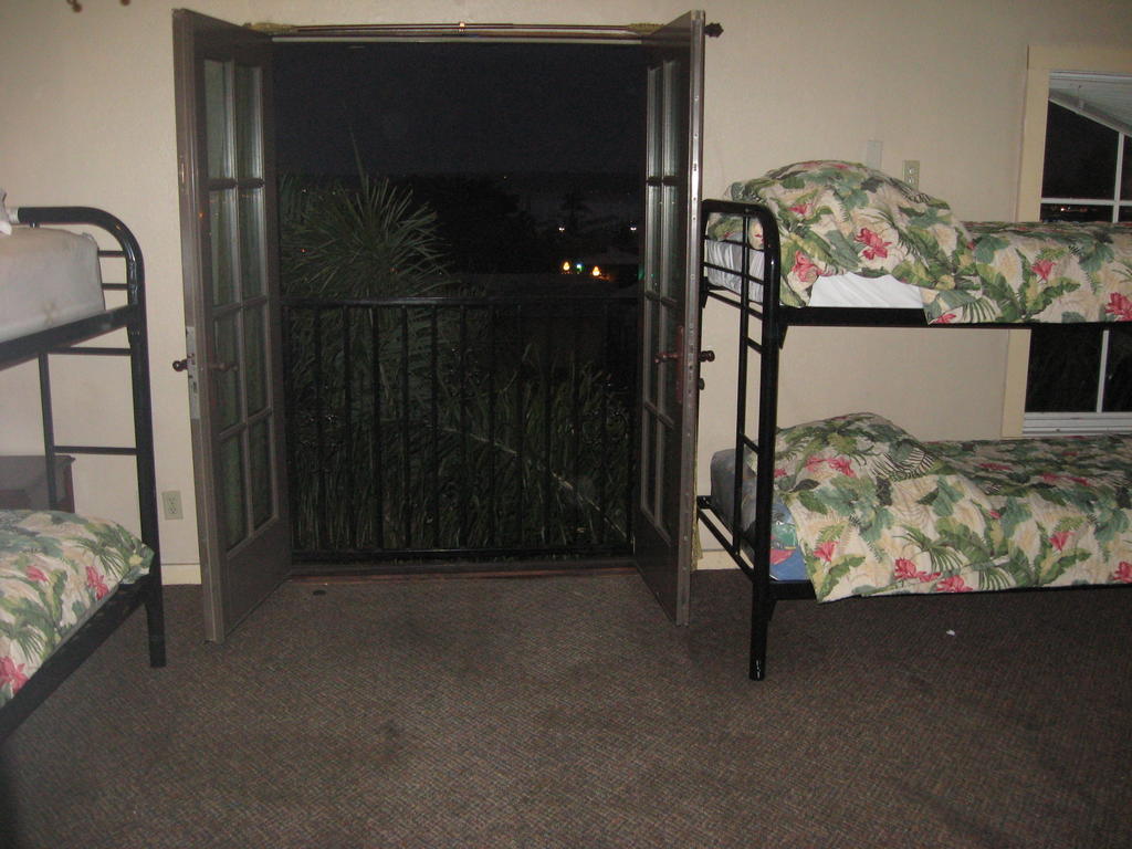 Bed 4-Bed Female Dormitory Room