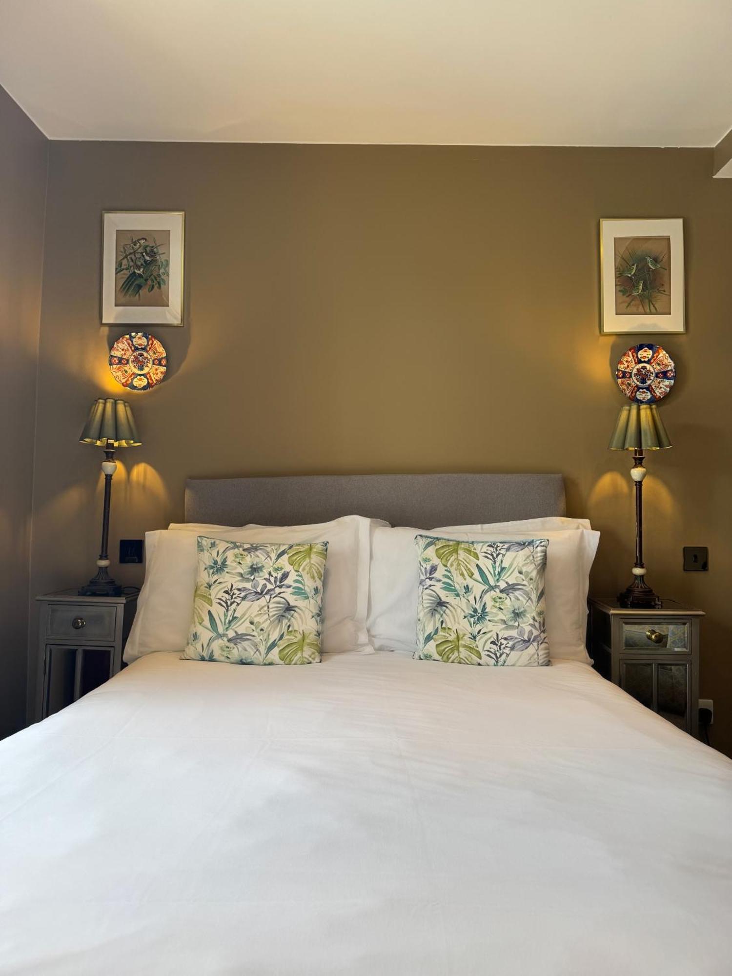 Double Room Private Bathroom