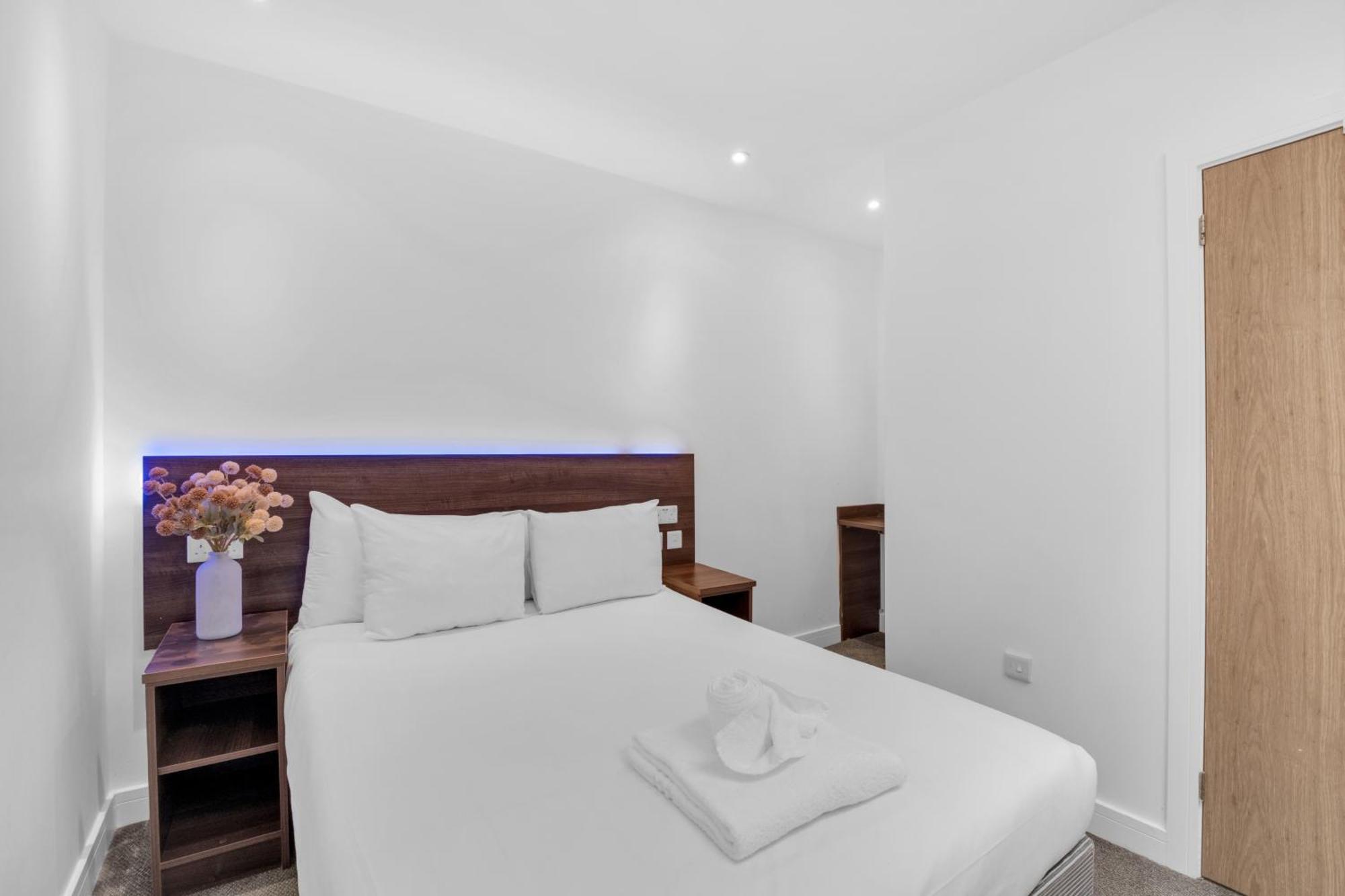Double Room Shower