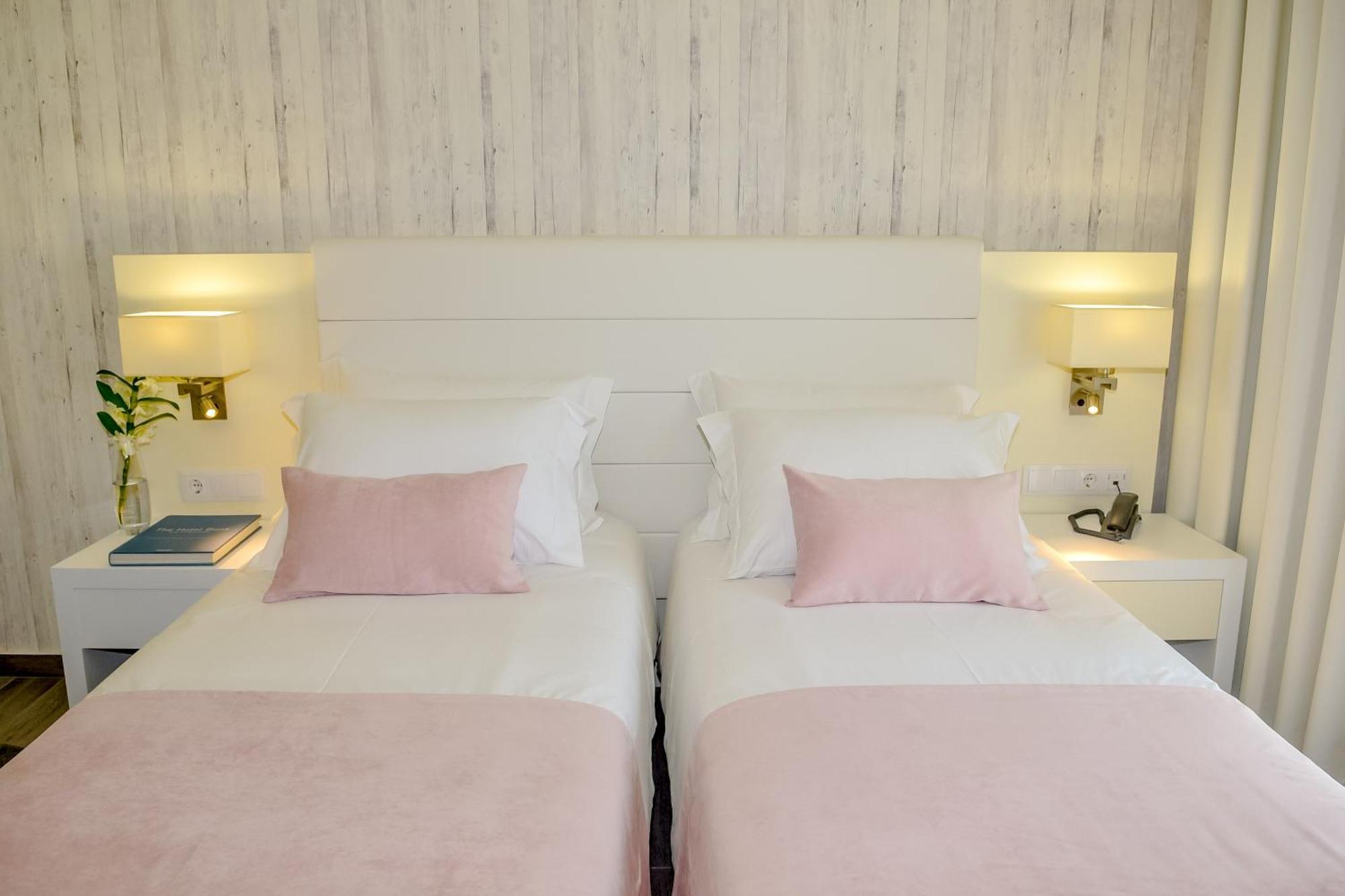Double or Twin Room Balcony