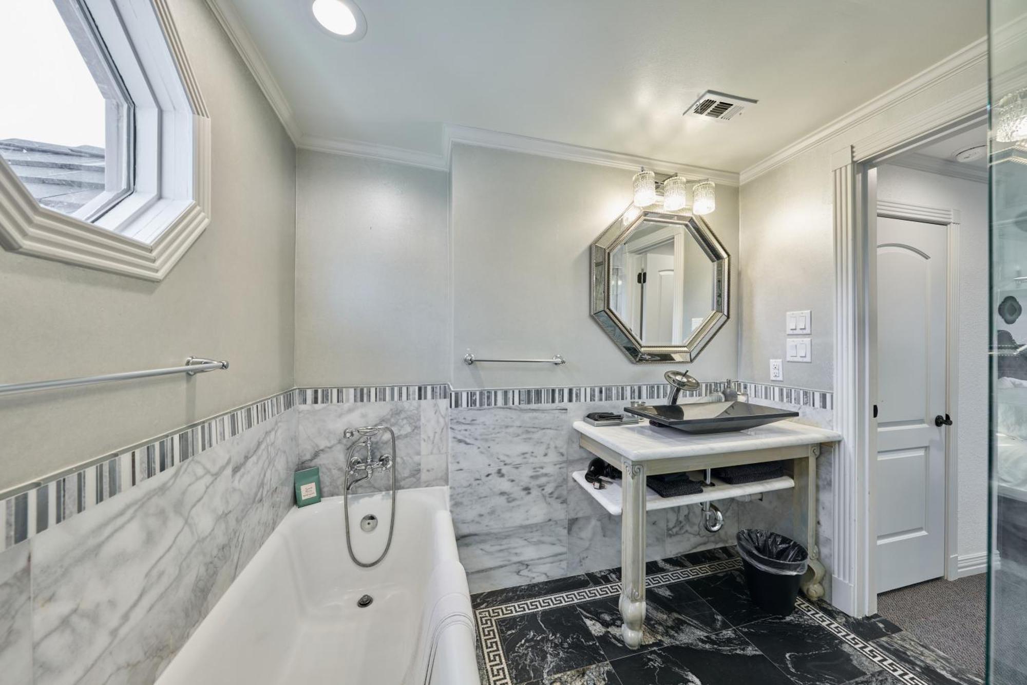 Athena Room