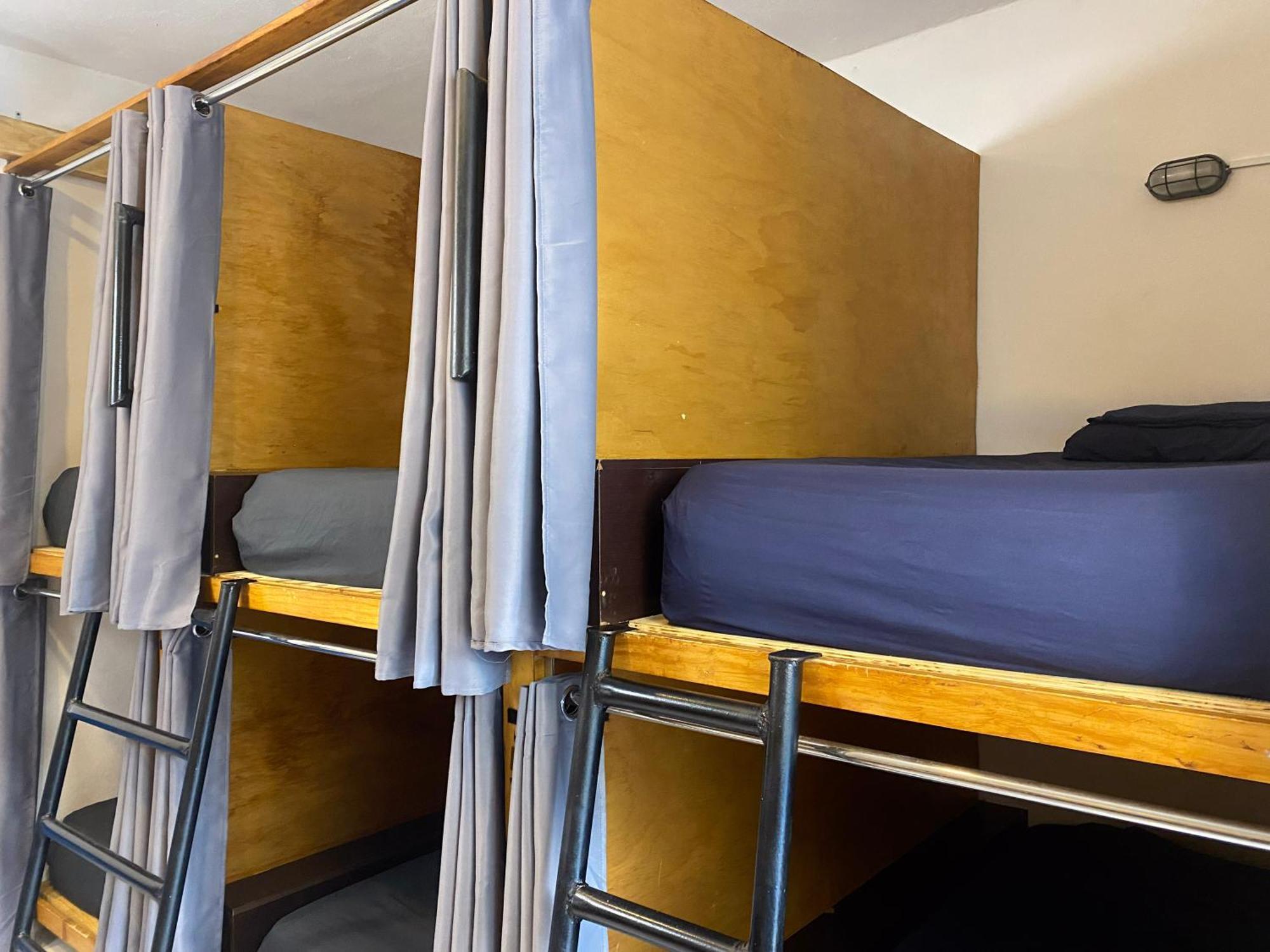 Bed 8-Bed Mixed Dormitory Room