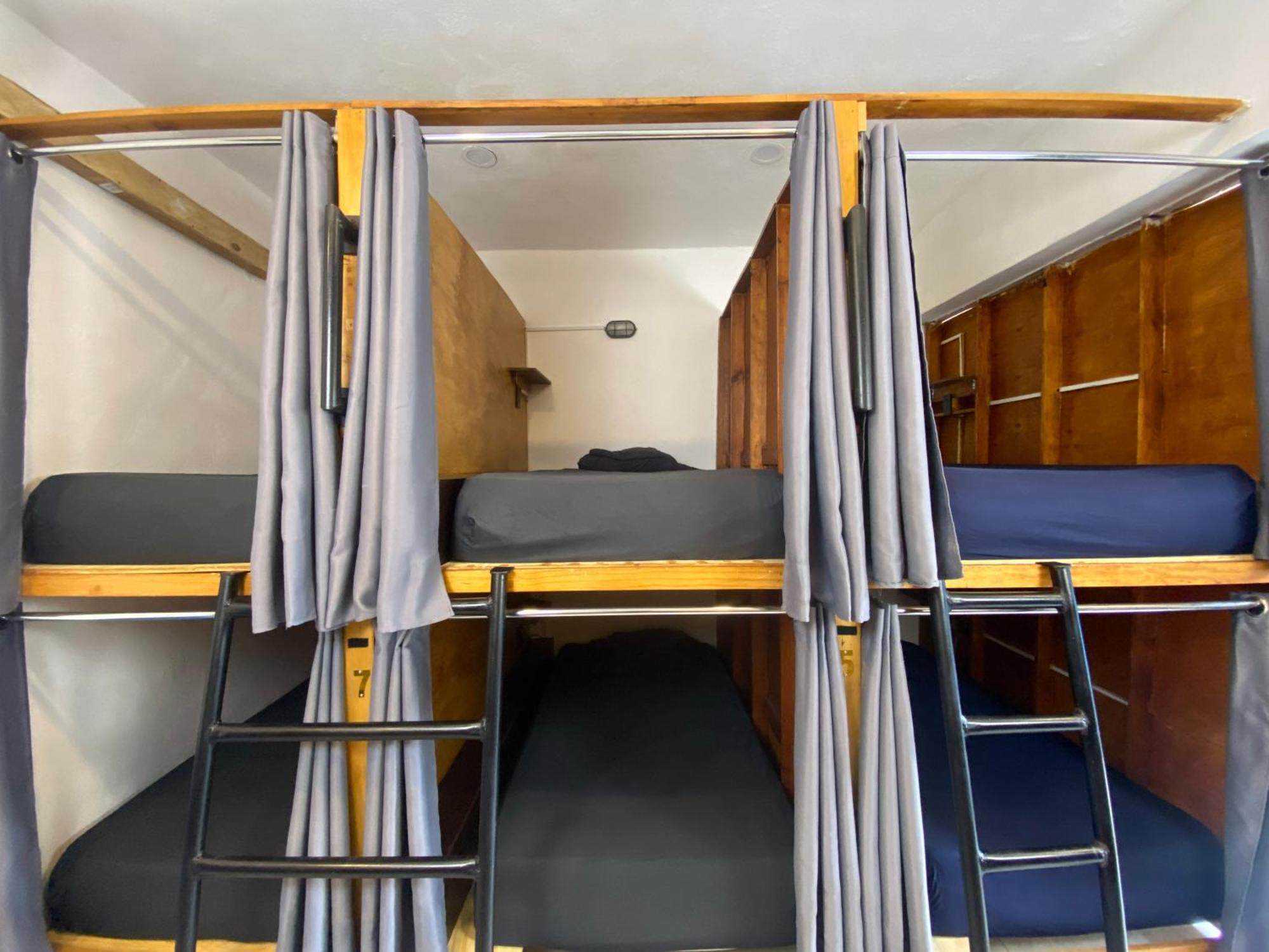 Bed 8-Bed Mixed Dormitory Room