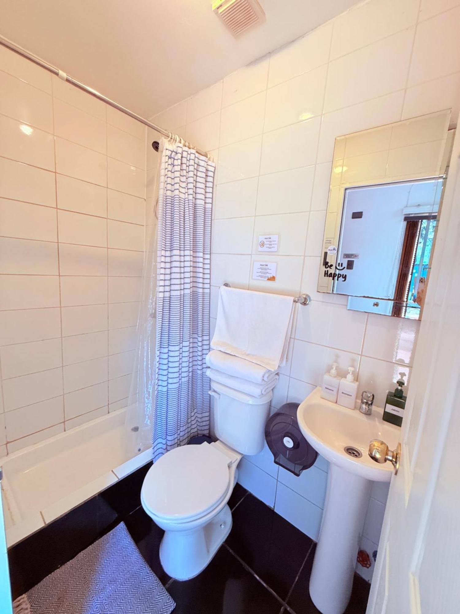 Double Room Private Bathroom