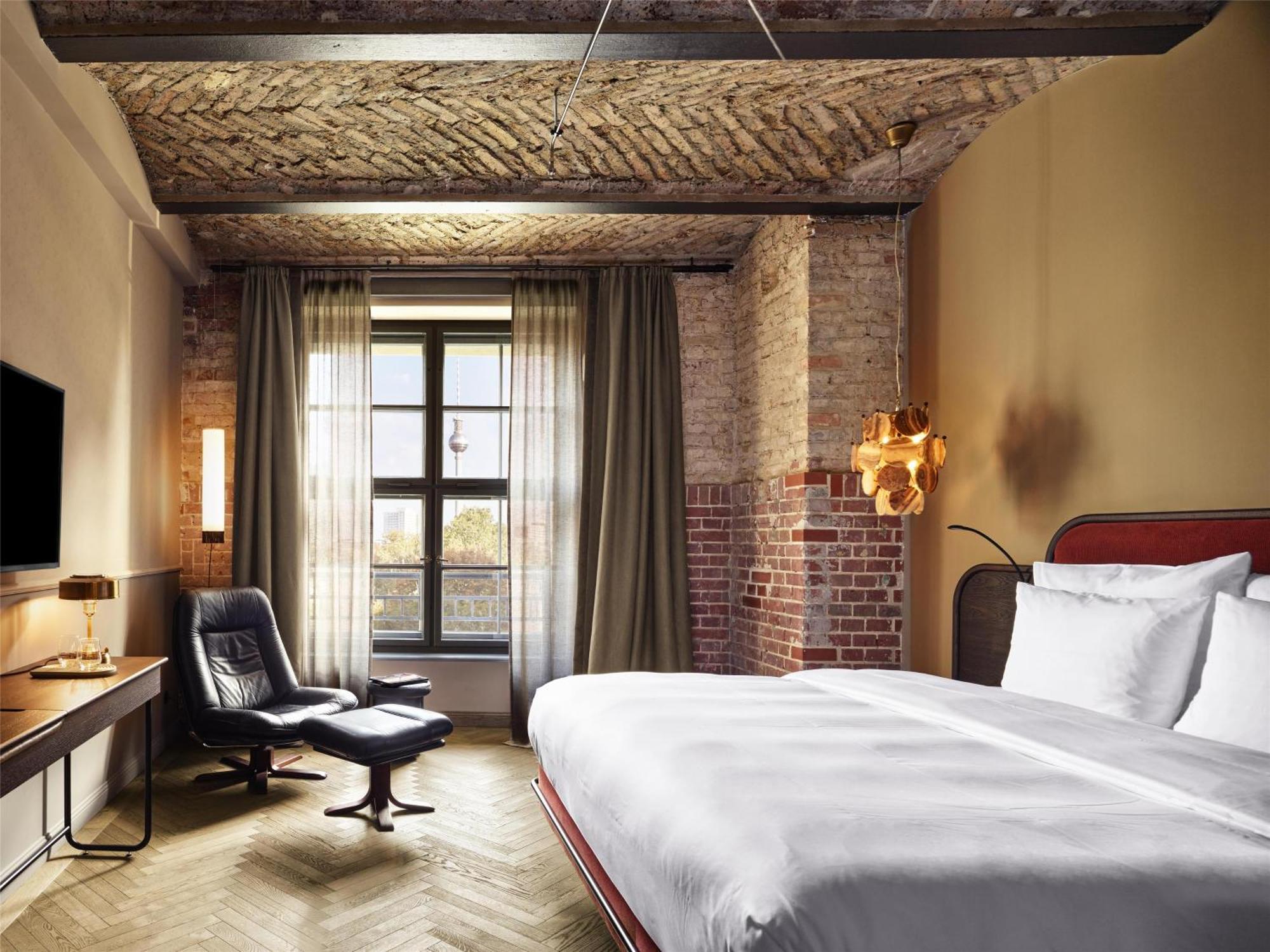 Deluxe Double Room City View