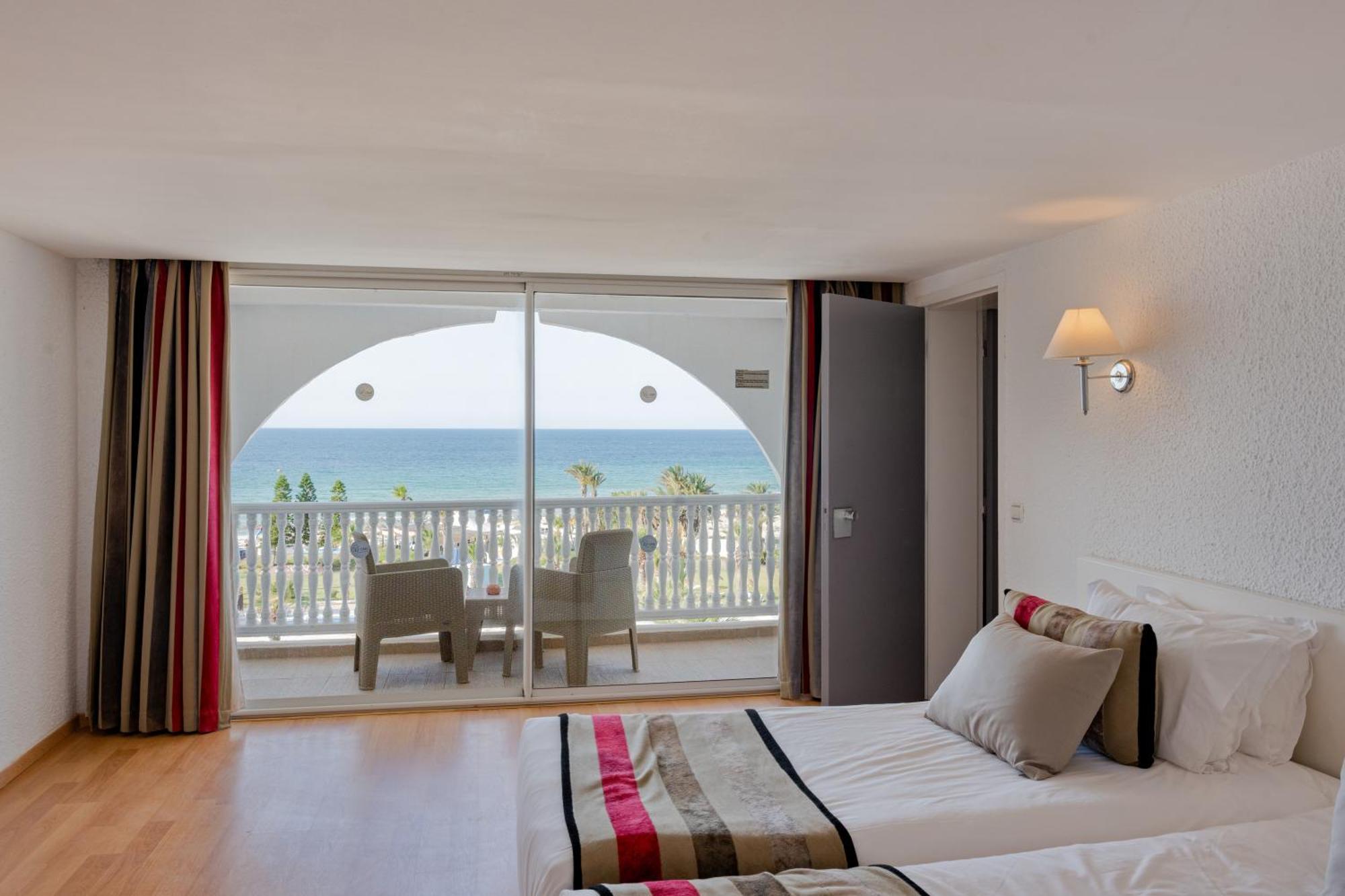 Tweepersoonskamer met 1 of 2 Bedden en Uitzicht op Zee