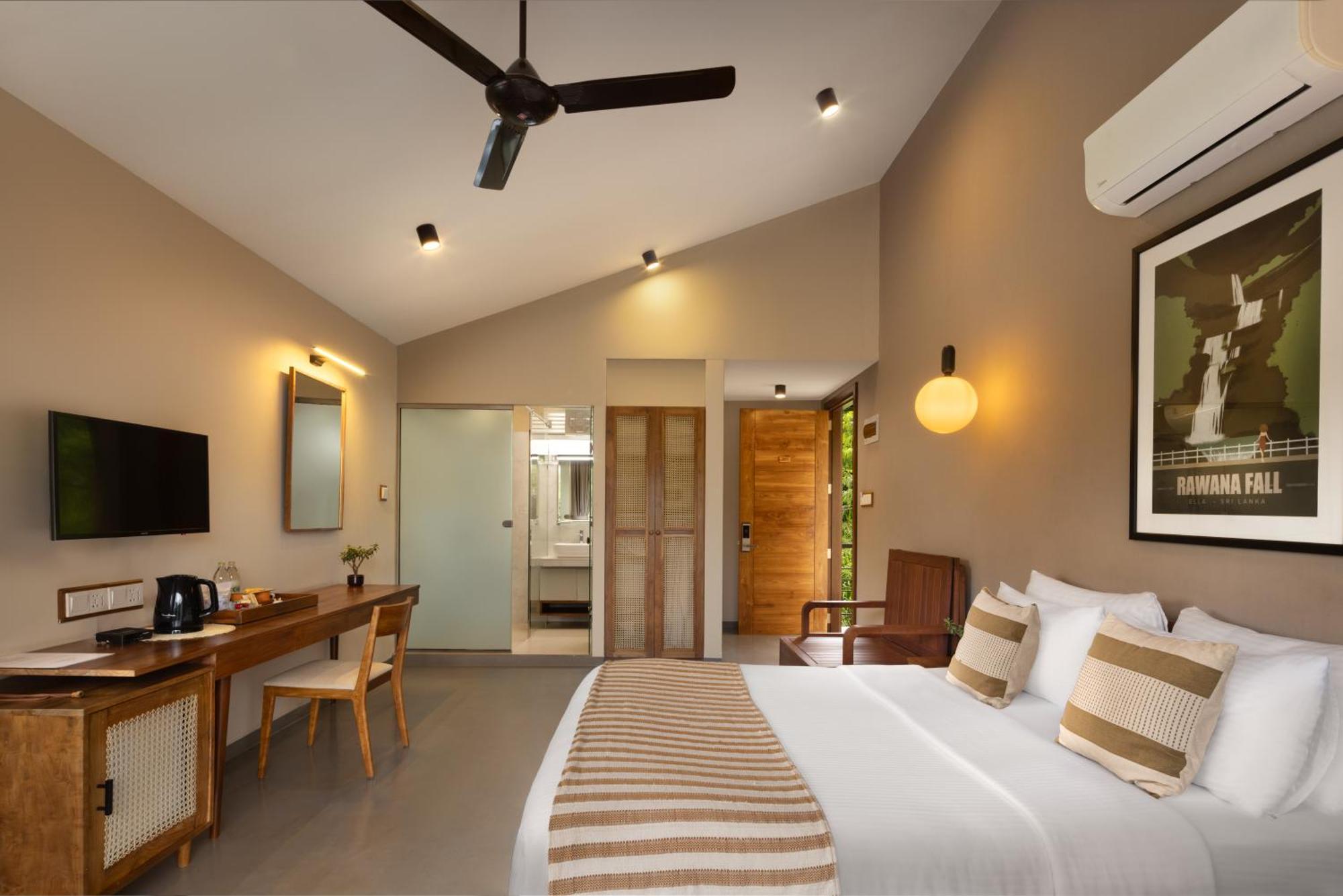 Deluxe Queen Room