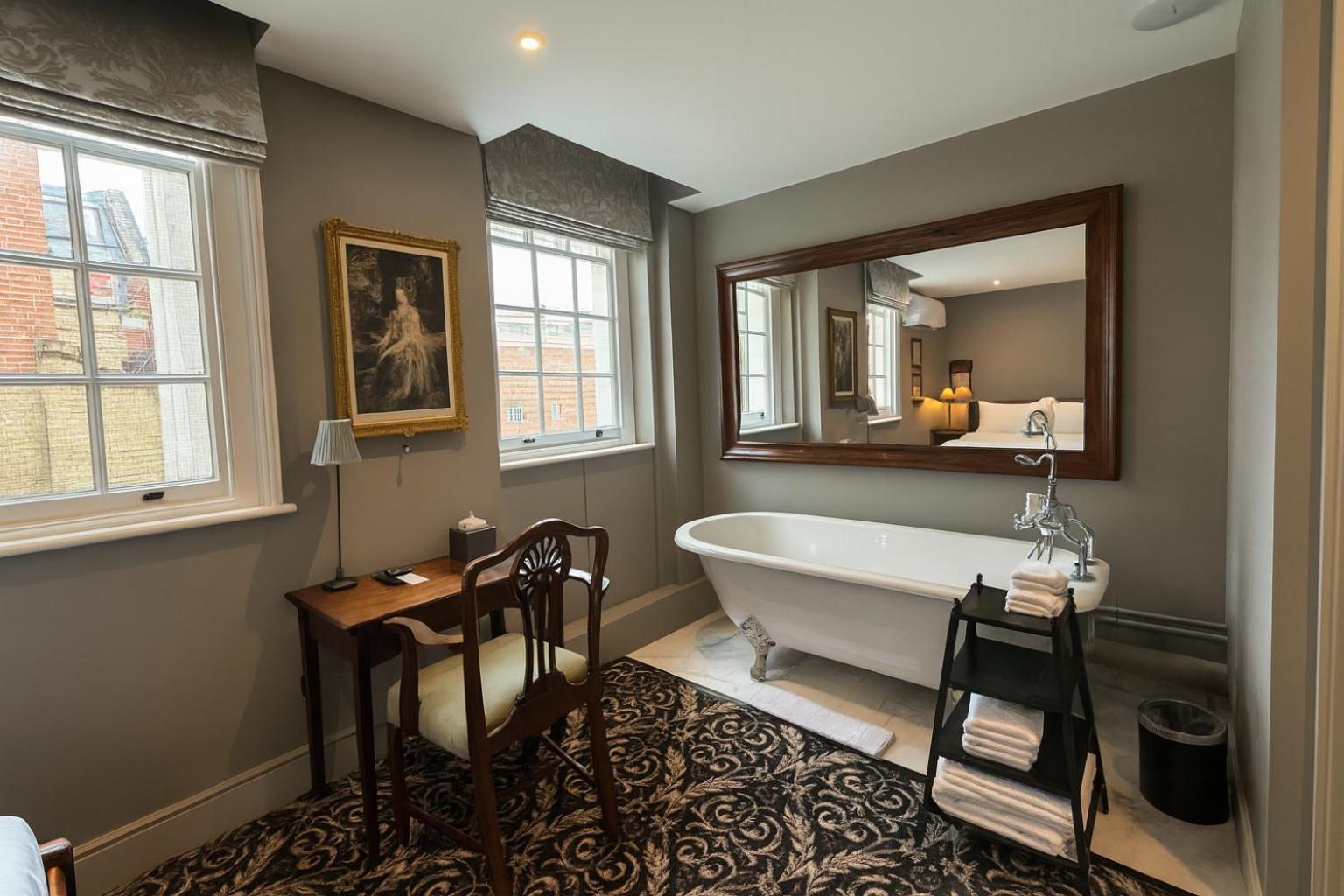 Three-Bedroom Suite,1699743577:JPEG