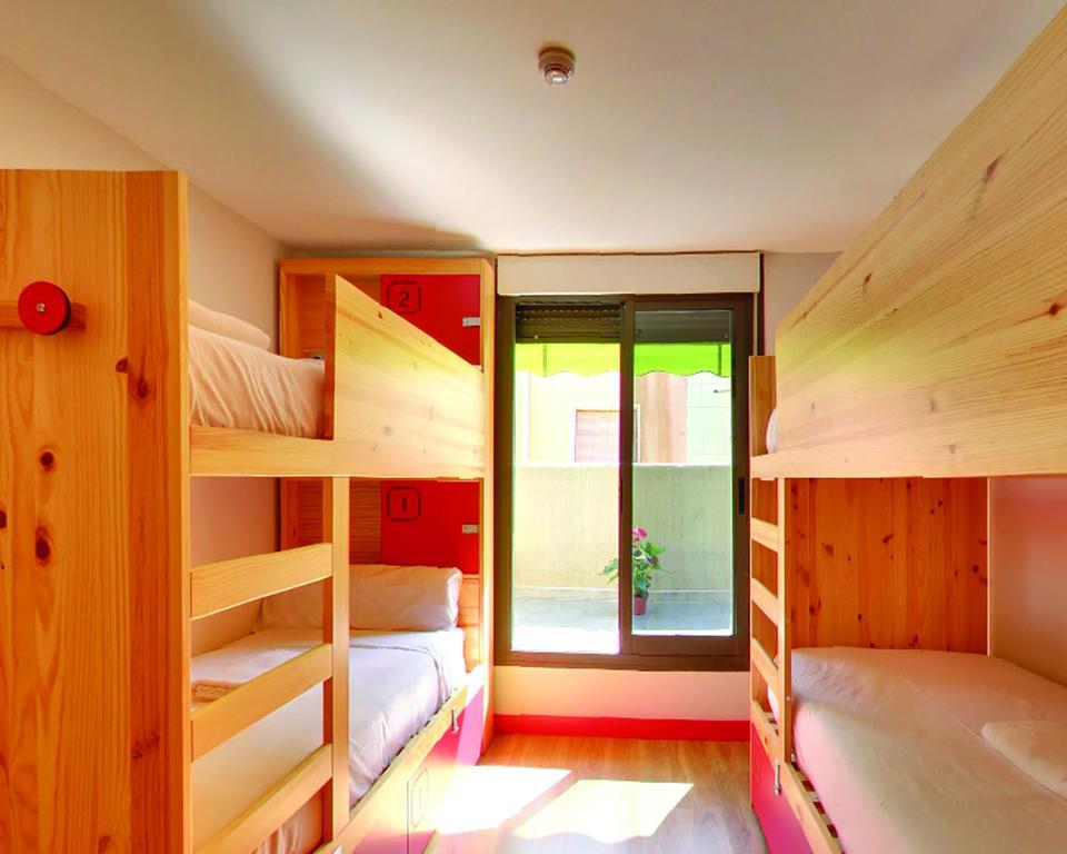 Cama em Dormitório Misto com 4 Camas